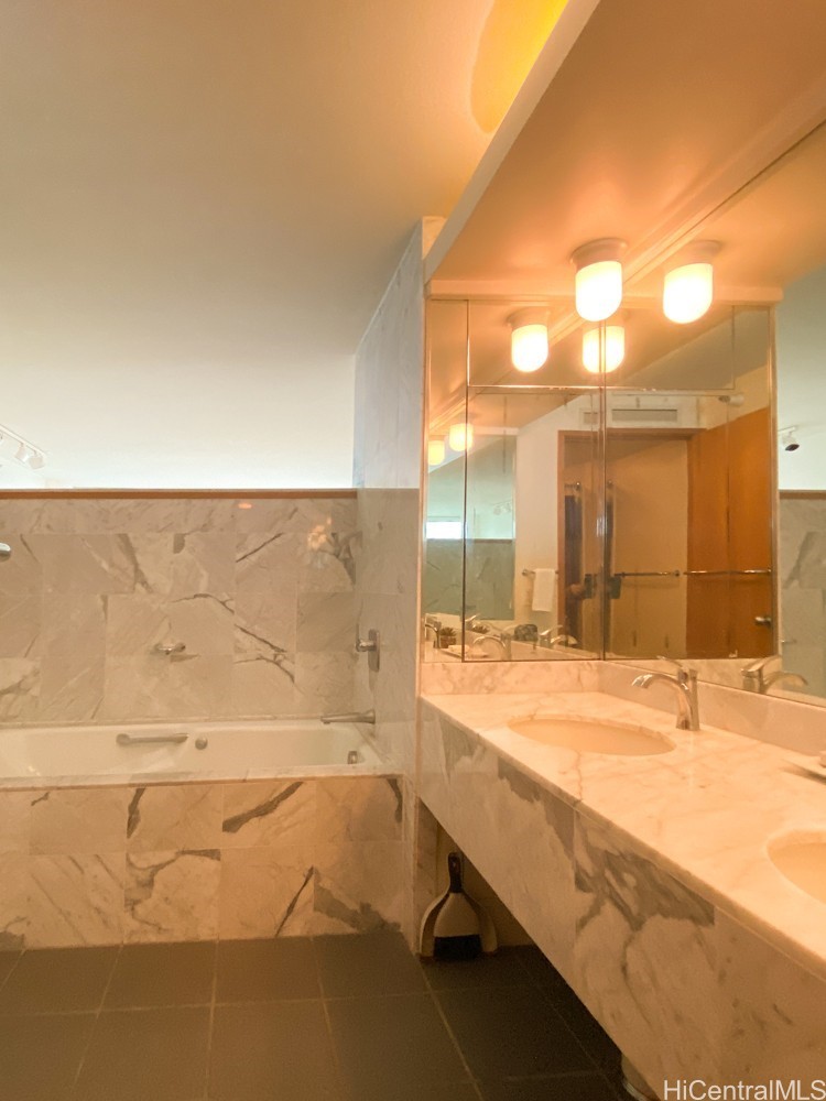1330 Ala Moana Boulevard 2205 Property Photo 11