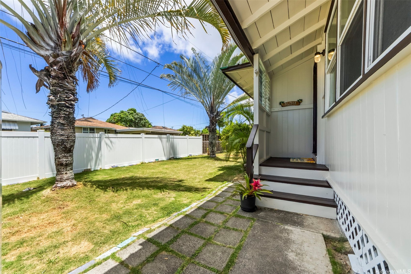 739 Kahoa Drive Property Photo 4