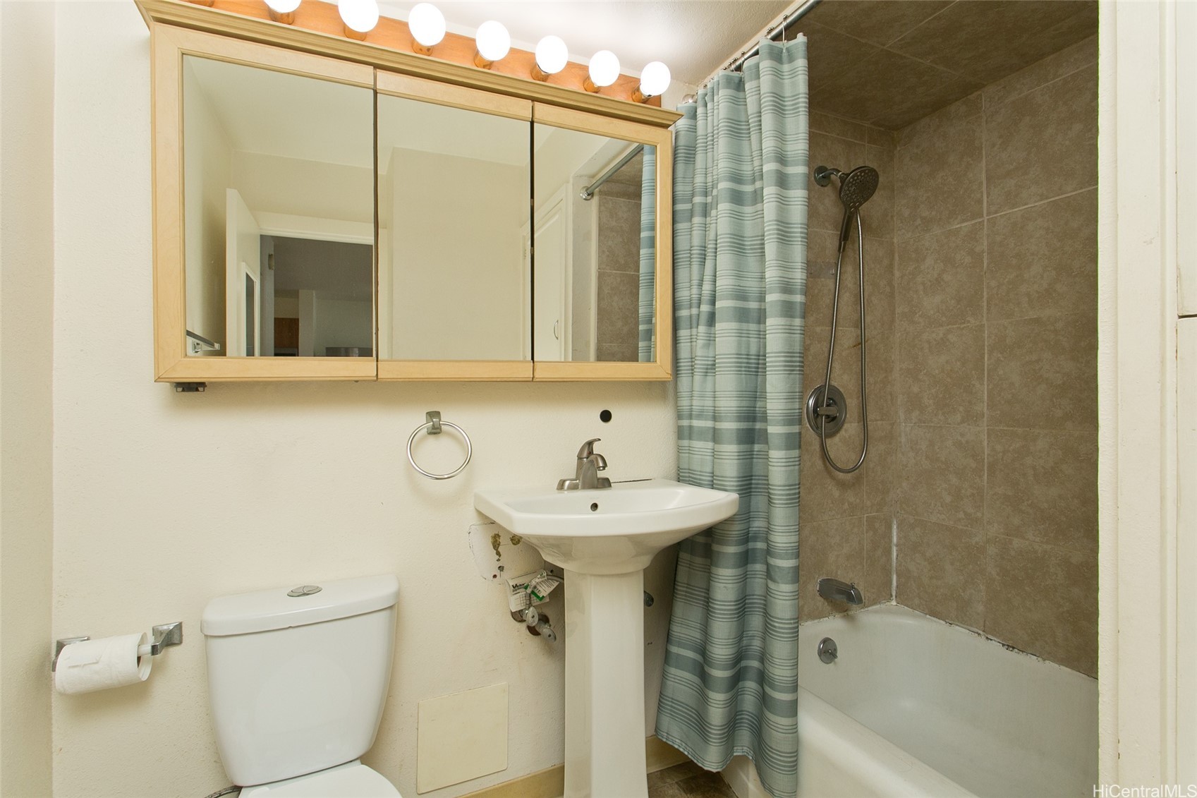 1423 Emerson Street 213 Property Photo 11