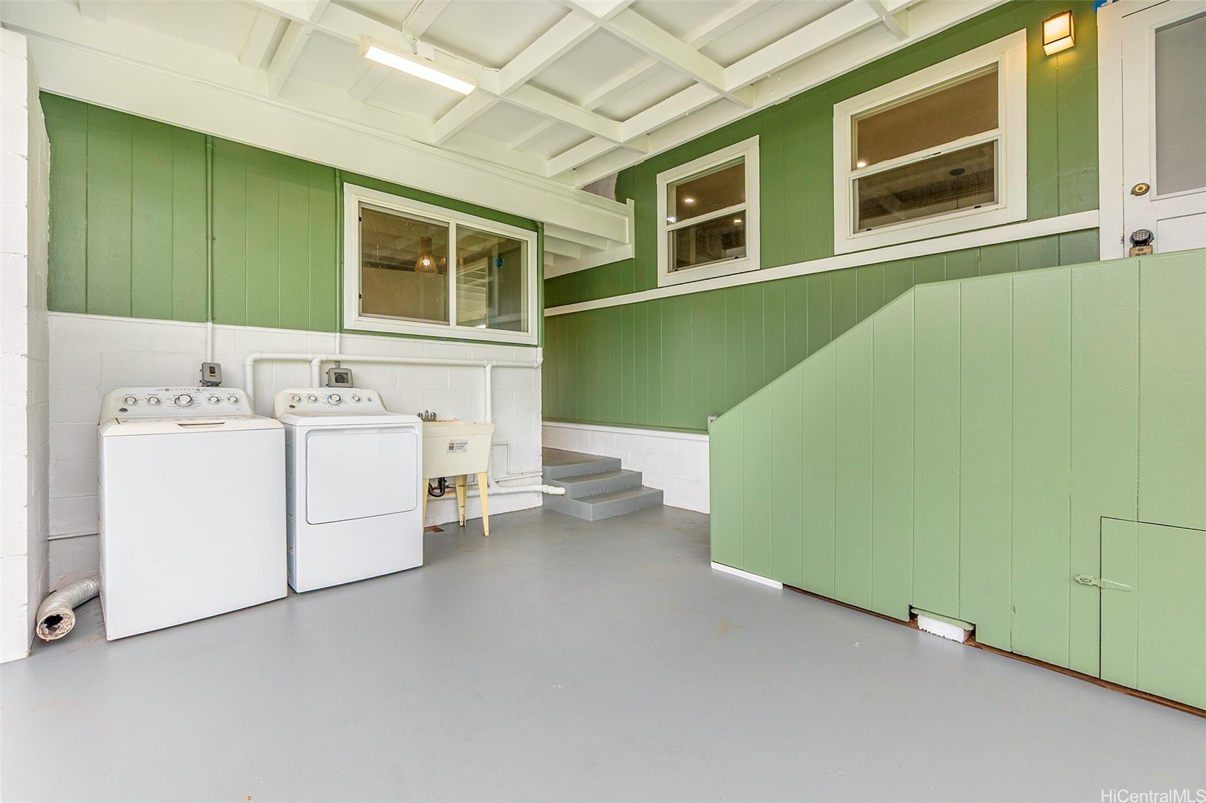 460 Iliwai Drive Property Photo 18