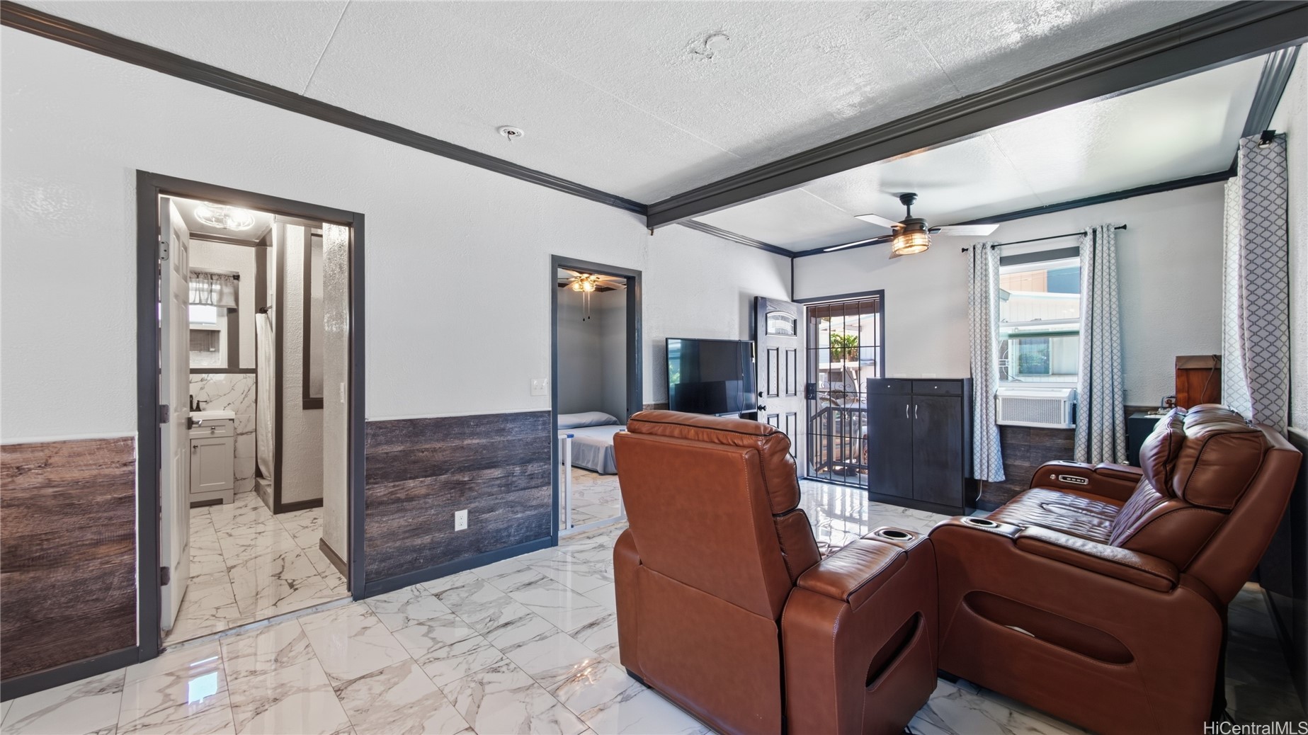 1068 Kinau Street B Property Photo 4