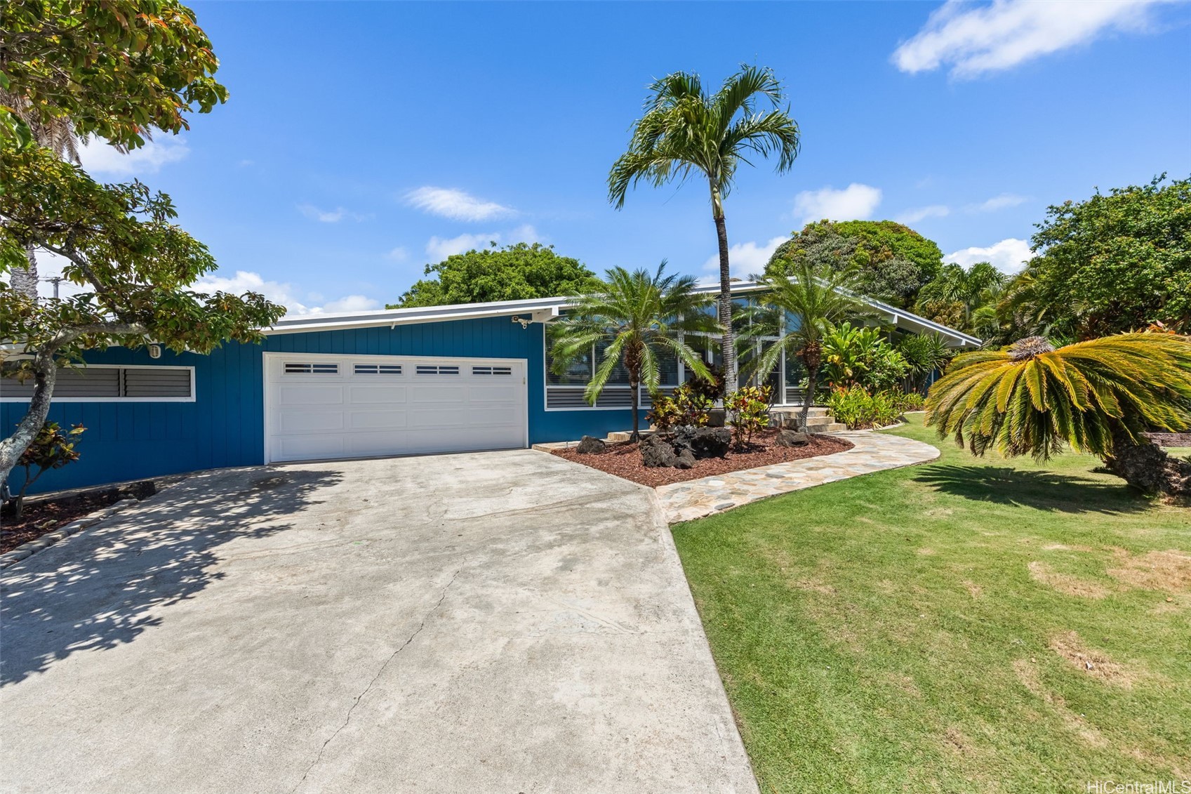 361 Iliaina Street Property Photo 2