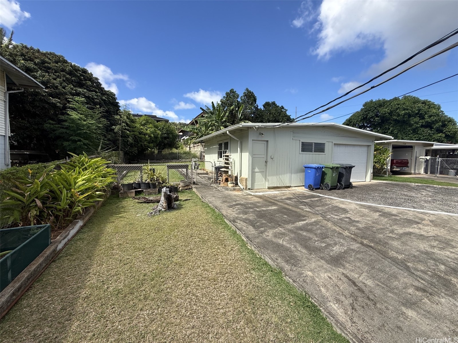 2448 N School Street Property Photo 2