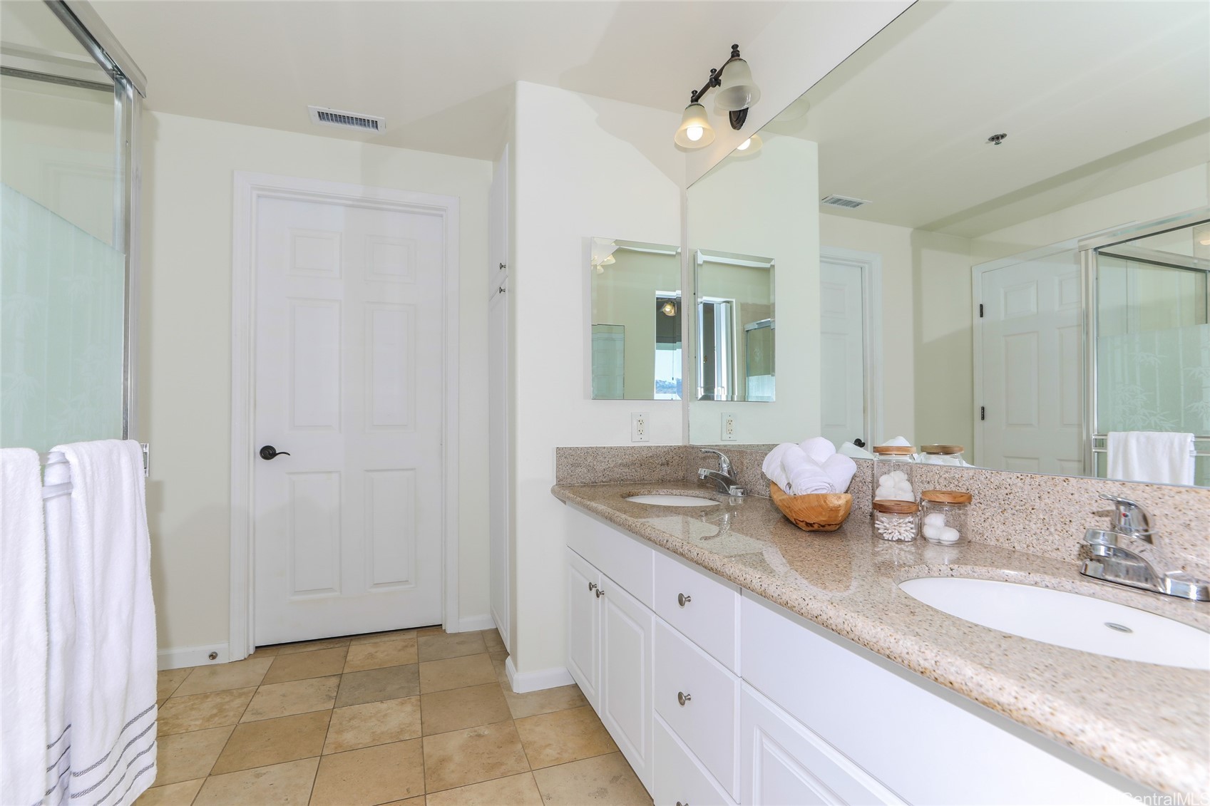 520 Lunalilo Home Road 8404 Property Photo 15