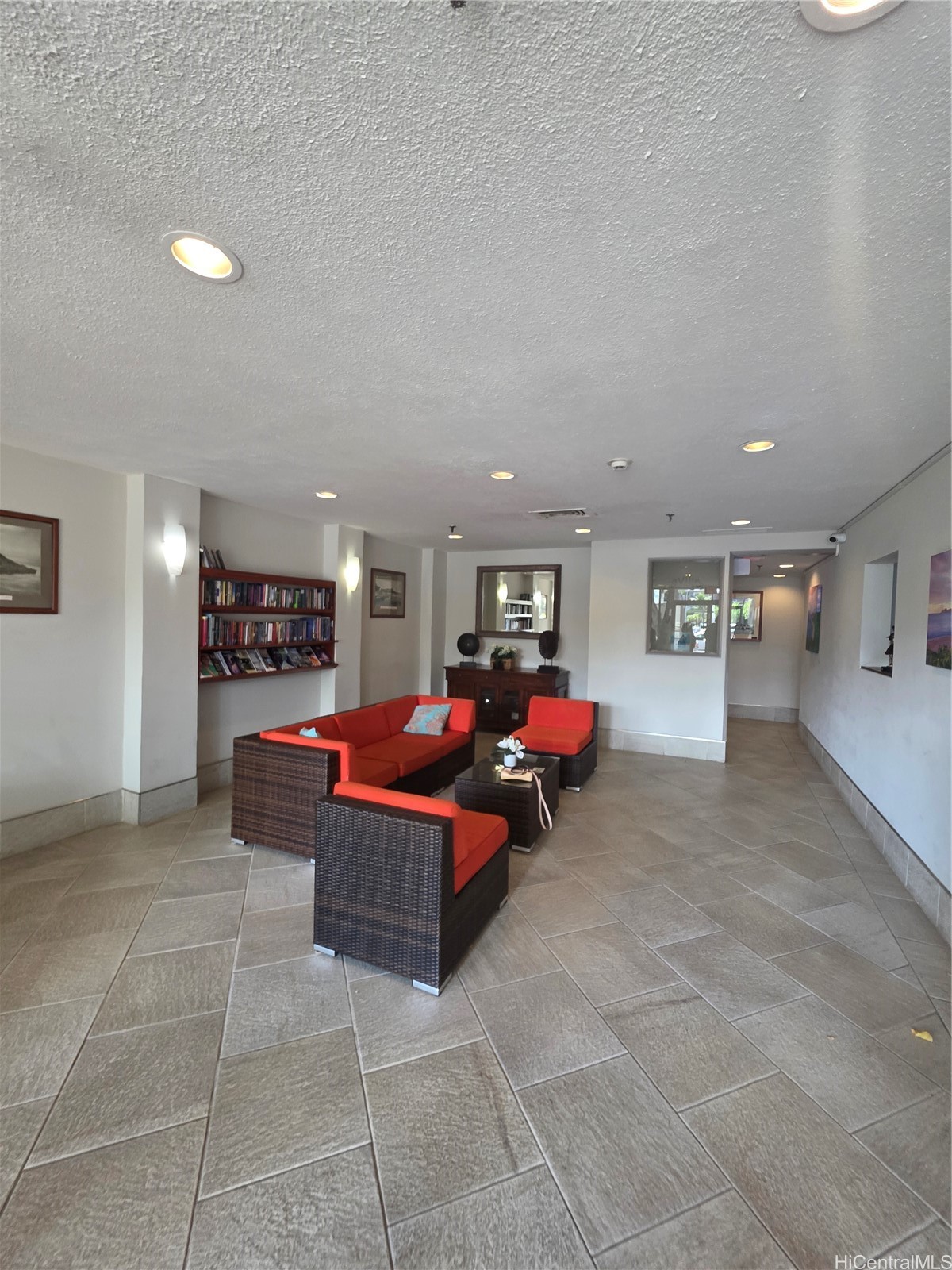 1925 Kalakaua Avenue 1004 Property Photo 3