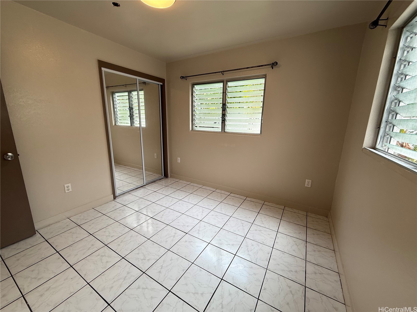 234 Oneawa Street B Property Photo 5
