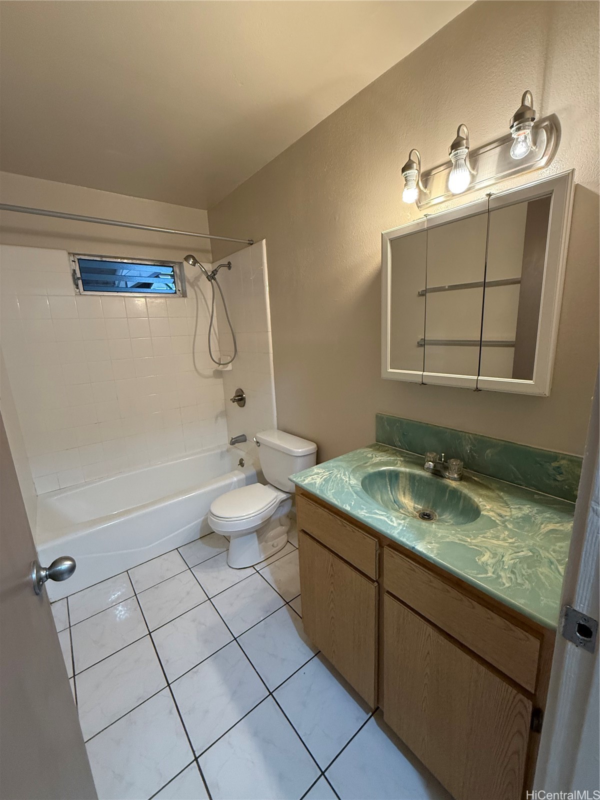 234 Oneawa Street B Property Photo 8