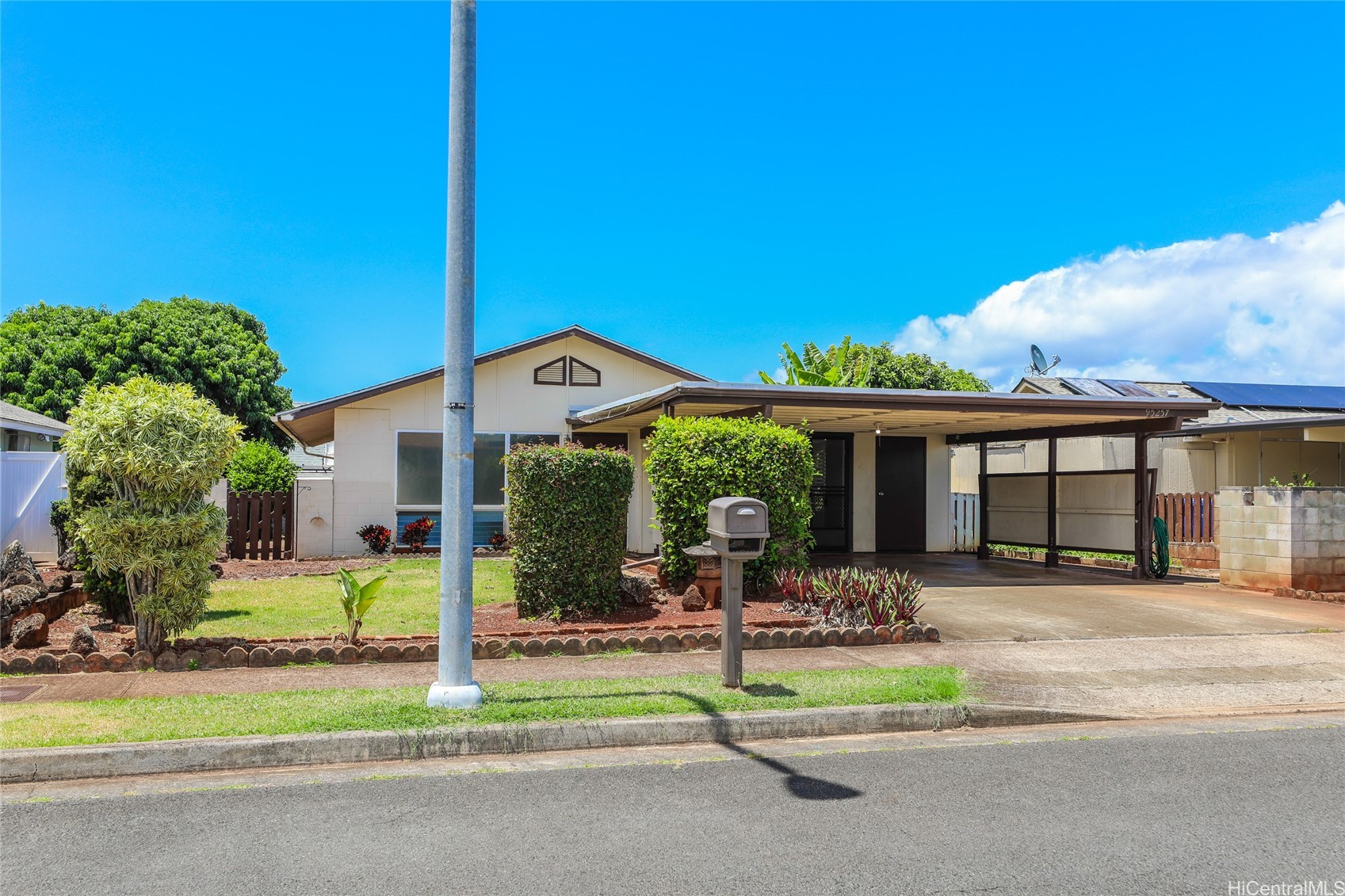 95-257 Kaopua Loop Property Photo 1