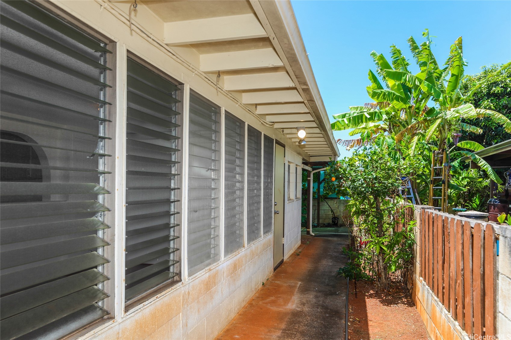 95-257 Kaopua Loop Property Photo 22