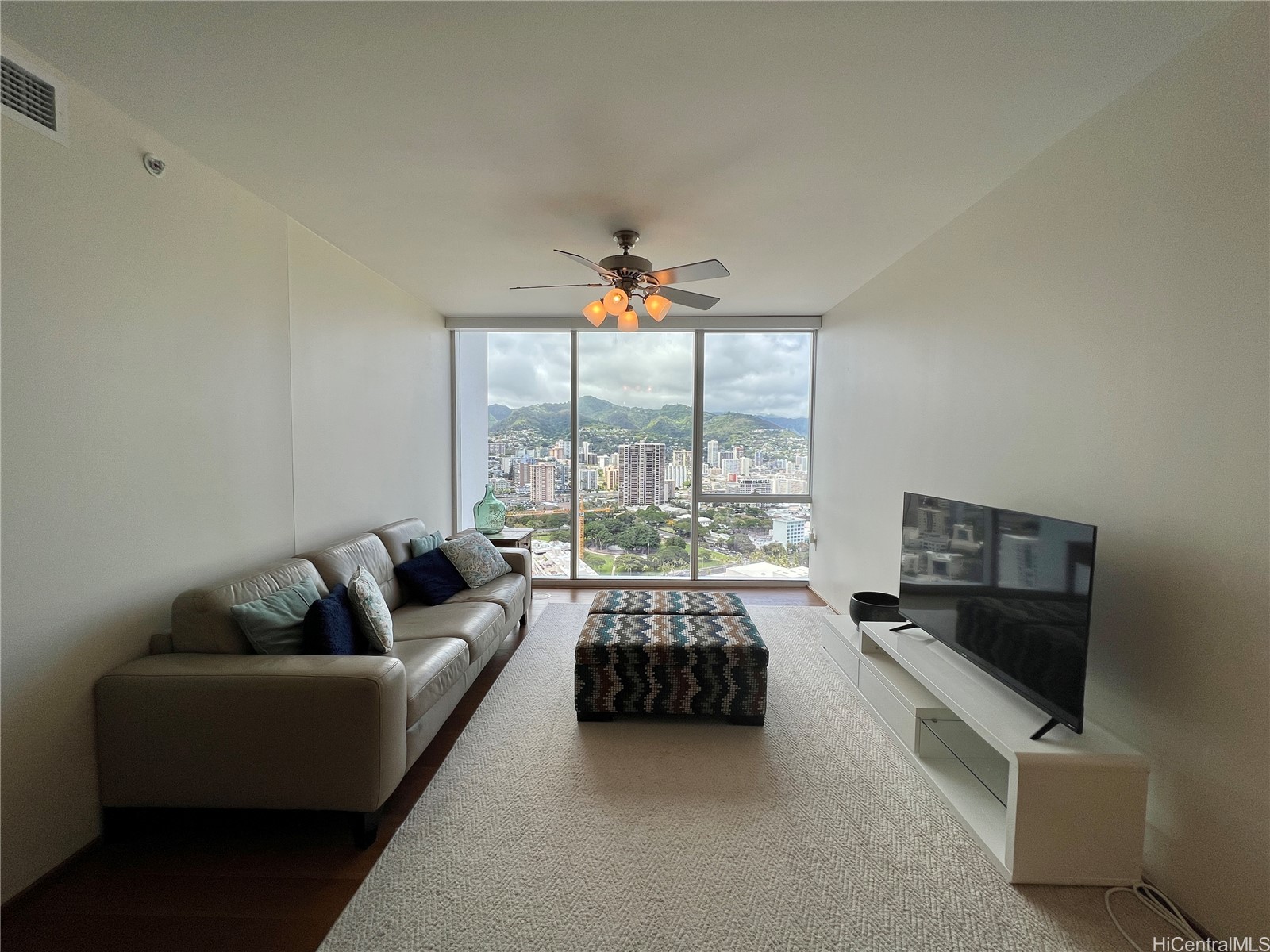 888 Kapiolani Boulevard 3712 Property Photo 4