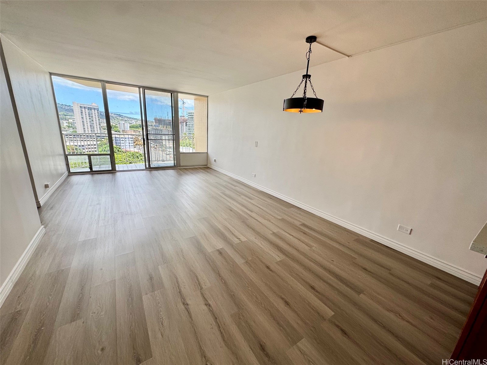 2474 Kapiolani Boulevard 1103 Property Photo 3