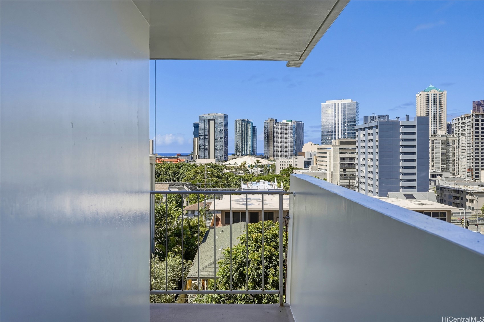 1425 Ward Avenue 3w Property Photo 12