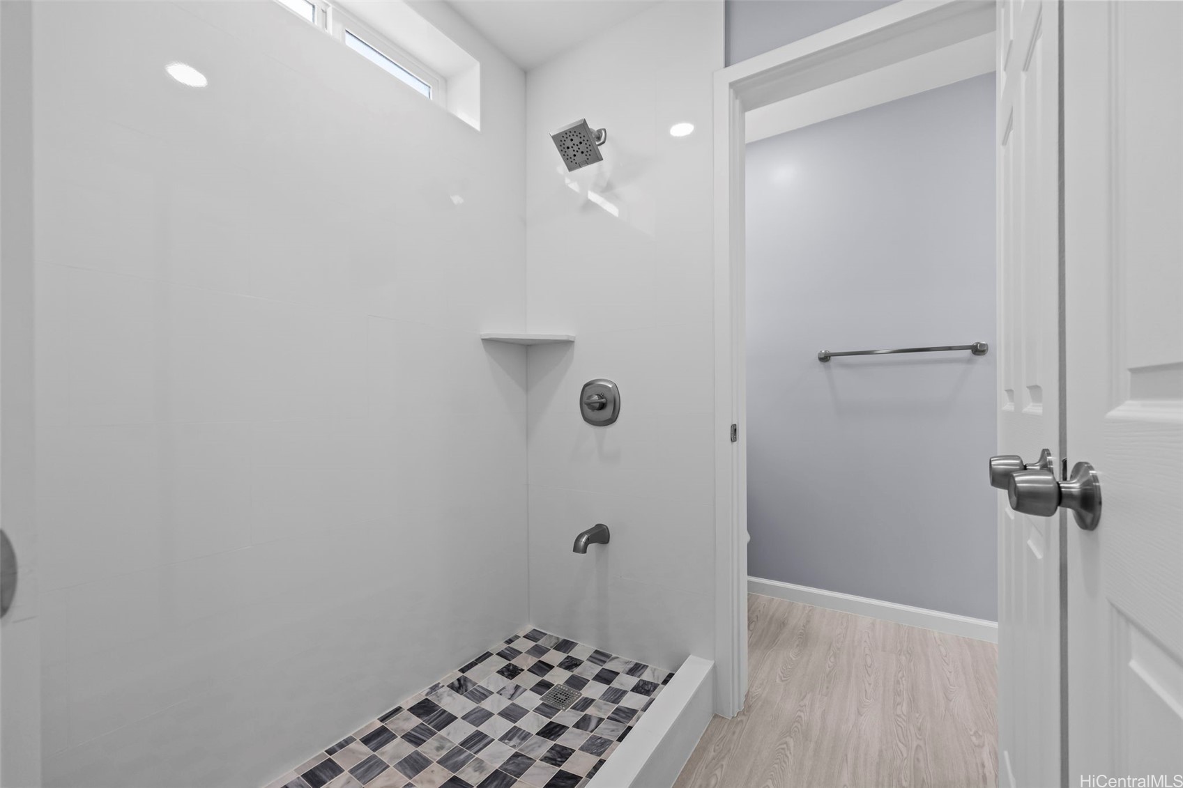 3148 Catherine Street Property Photo 23