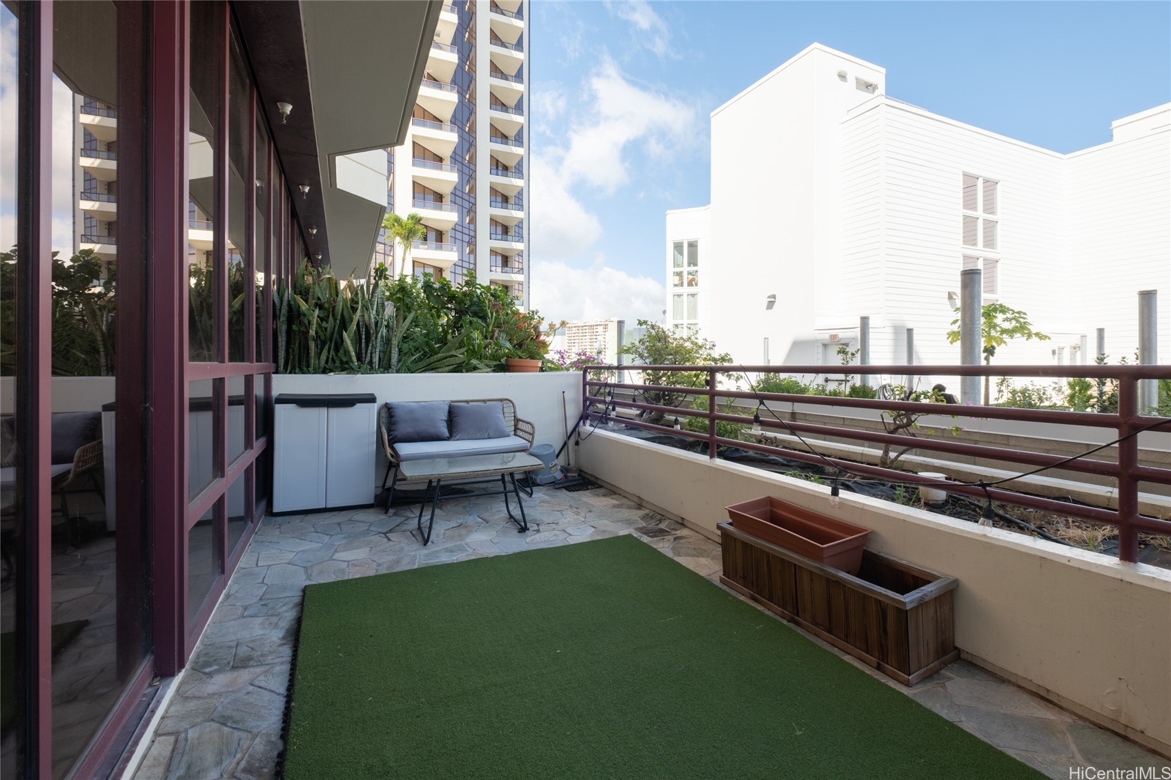 725 Kapiolani Boulevard 612 Property Photo 8