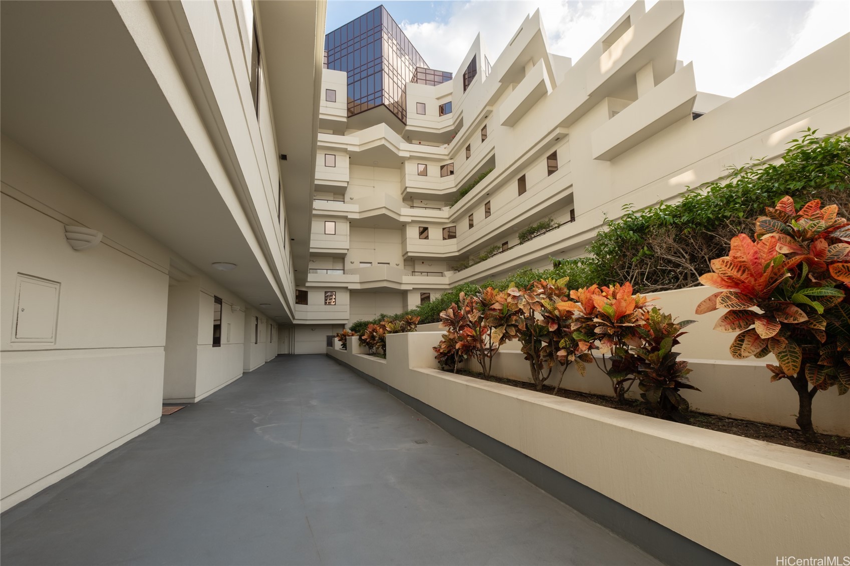 725 Kapiolani Boulevard 612 Property Photo 25