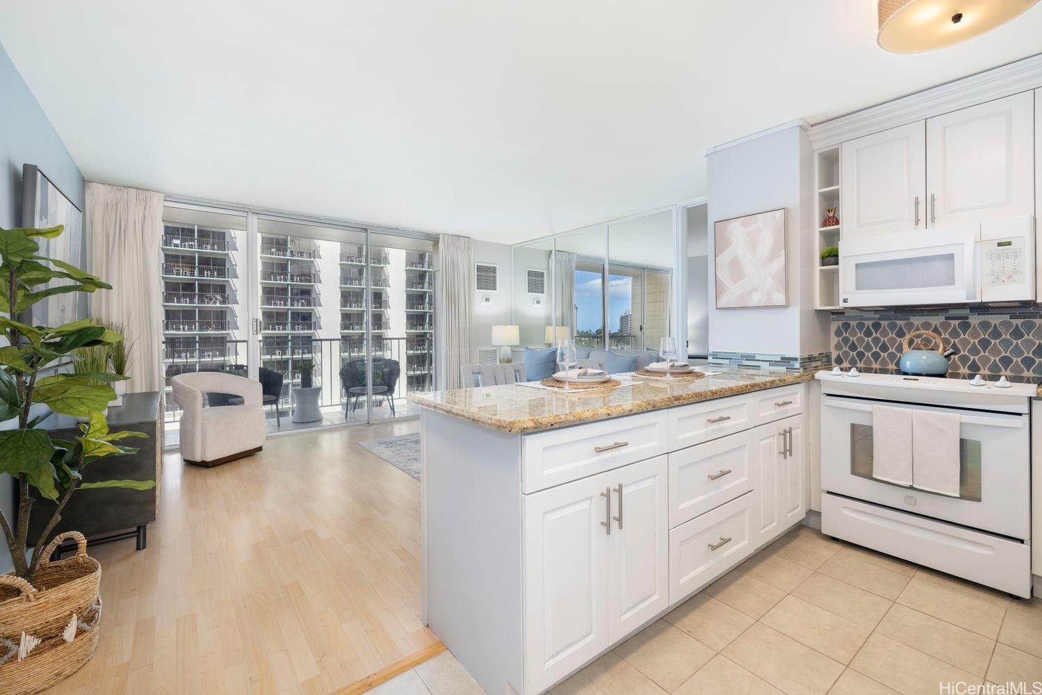1925 Kalakaua Avenue 903 Property Photo 1