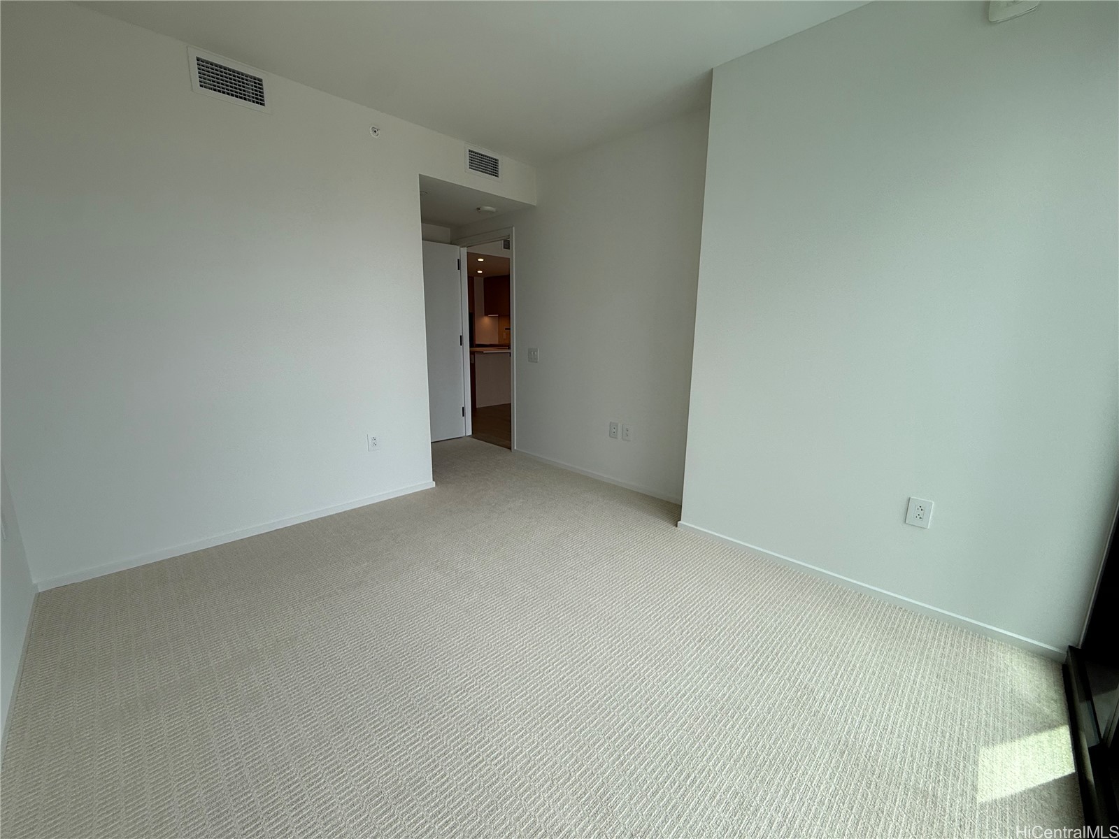 333 Ward Avenue 1607 Property Photo 7