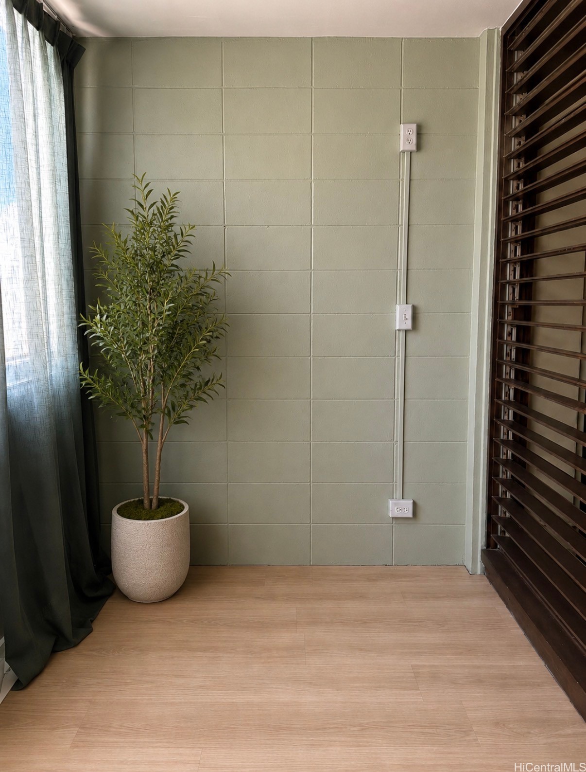 425 Ena Road 1203c Property Photo 6