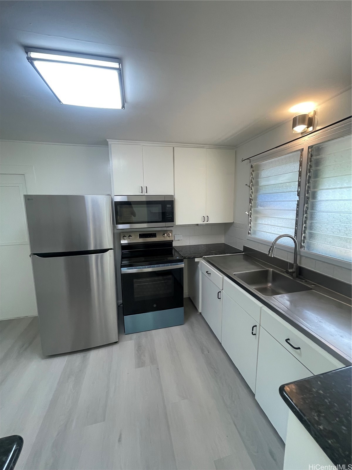 311 Dalene Way Property Photo 6