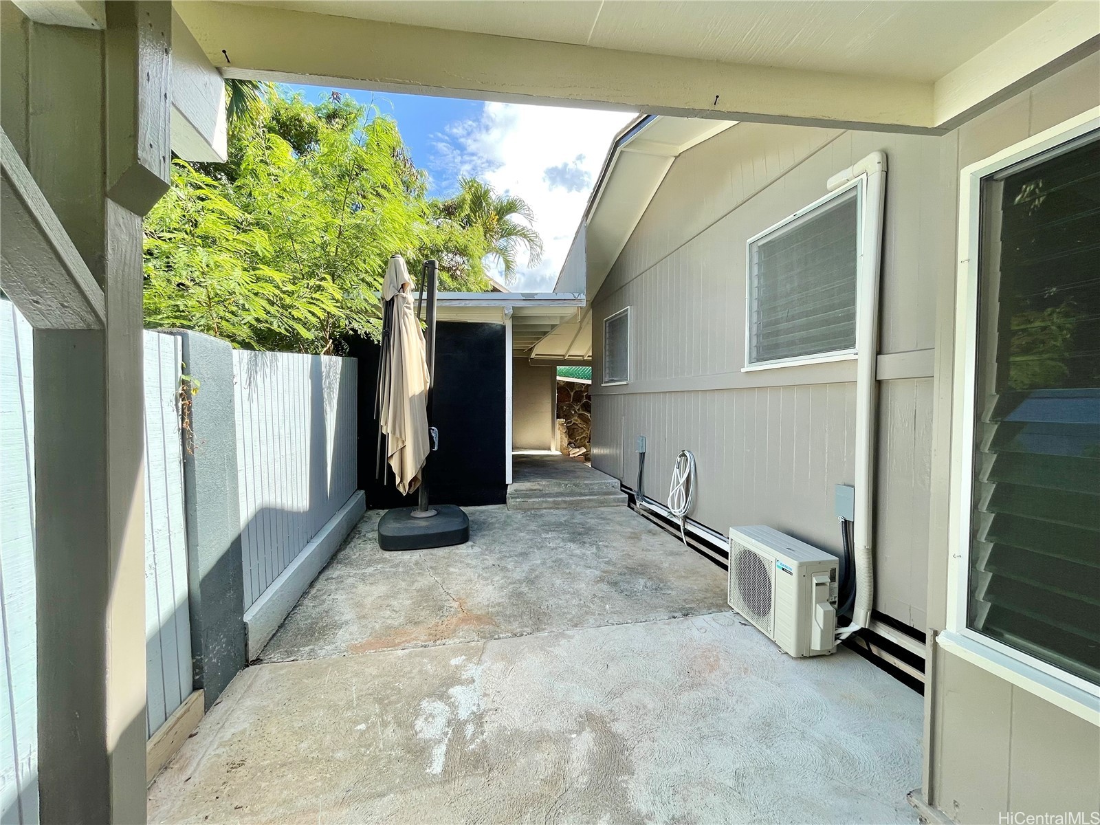 1279 Manulani Street Property Photo 6