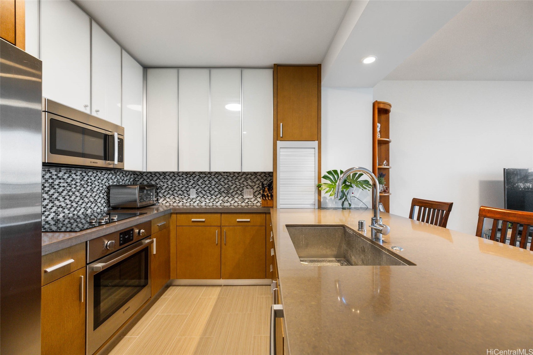 600 Ala Moana Boulevard 1004 Property Photo 10