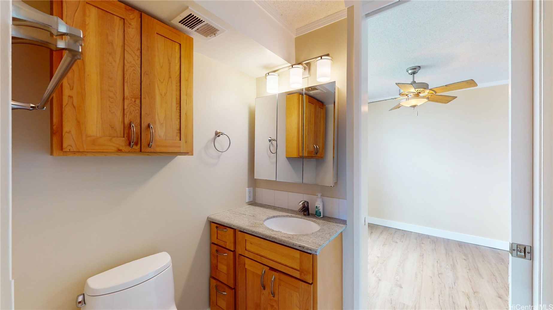 1676 Ala Moana Boulevard 907 Property Photo 9