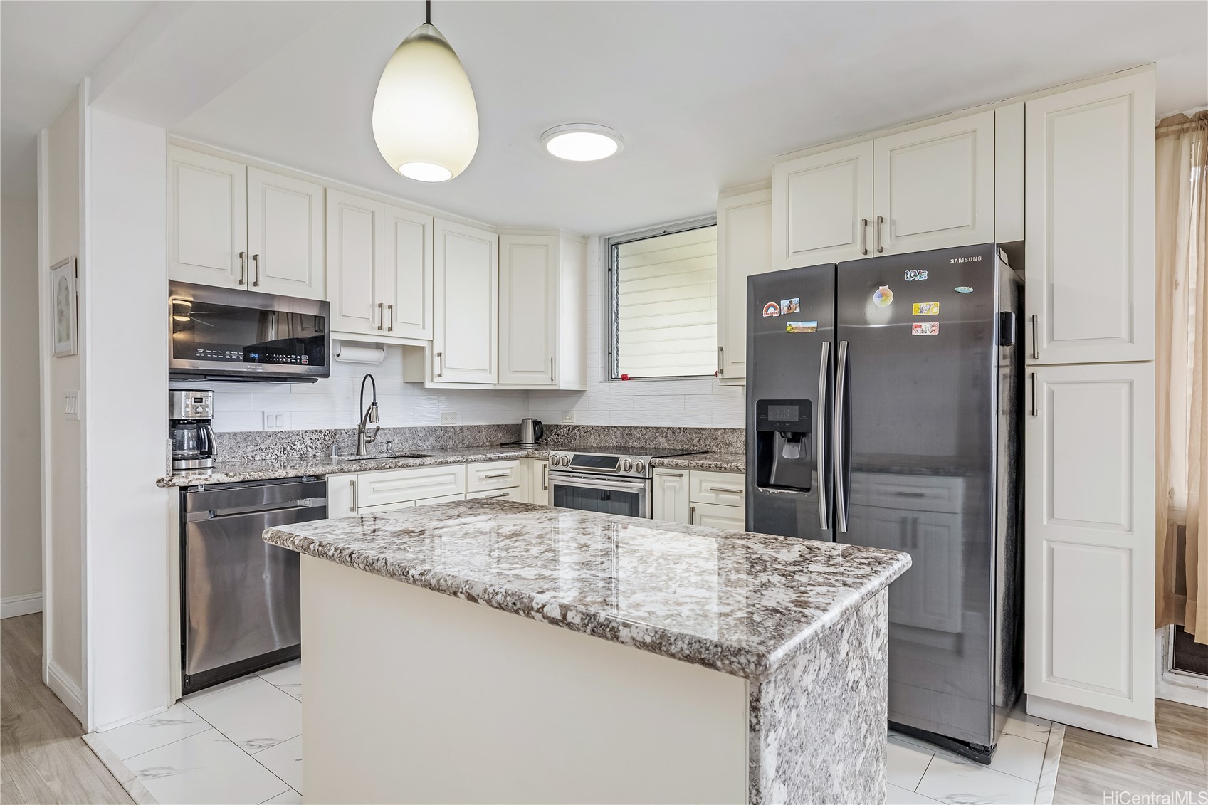 1717 Ala Wai Boulevard Phii 7 (3107) Property Photo 3