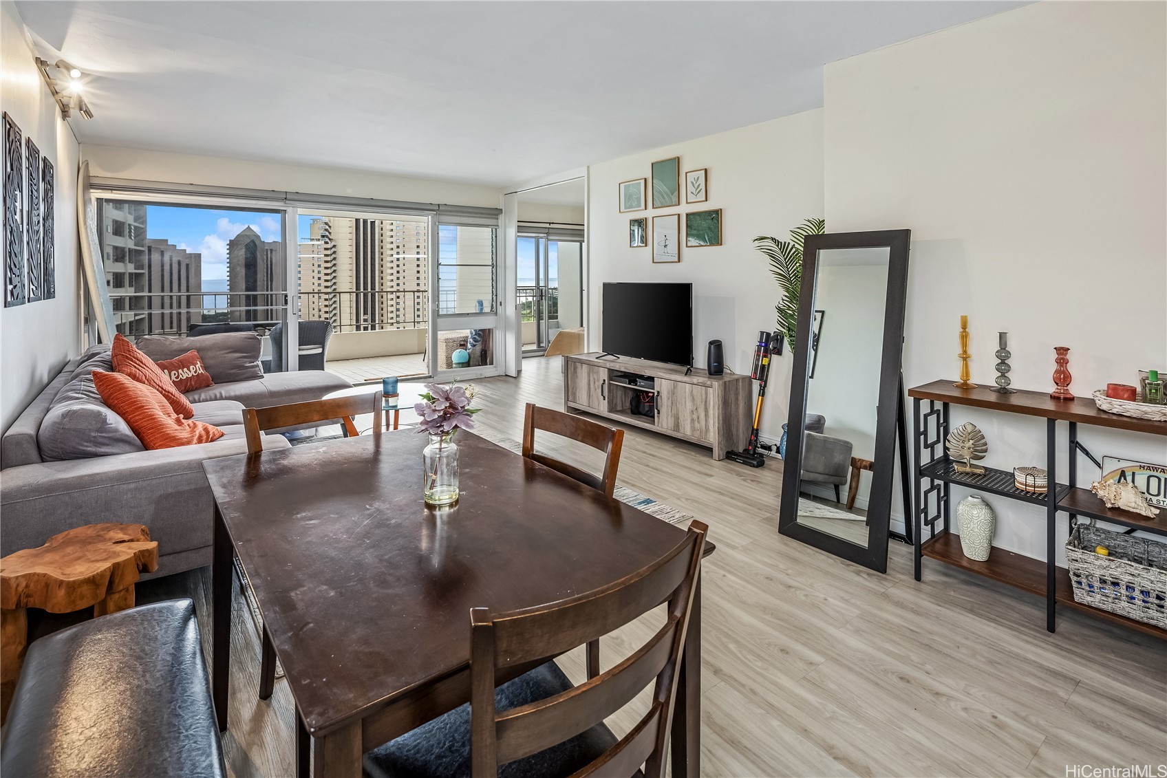 1717 Ala Wai Boulevard Phii 7 (3107) Property Photo 7