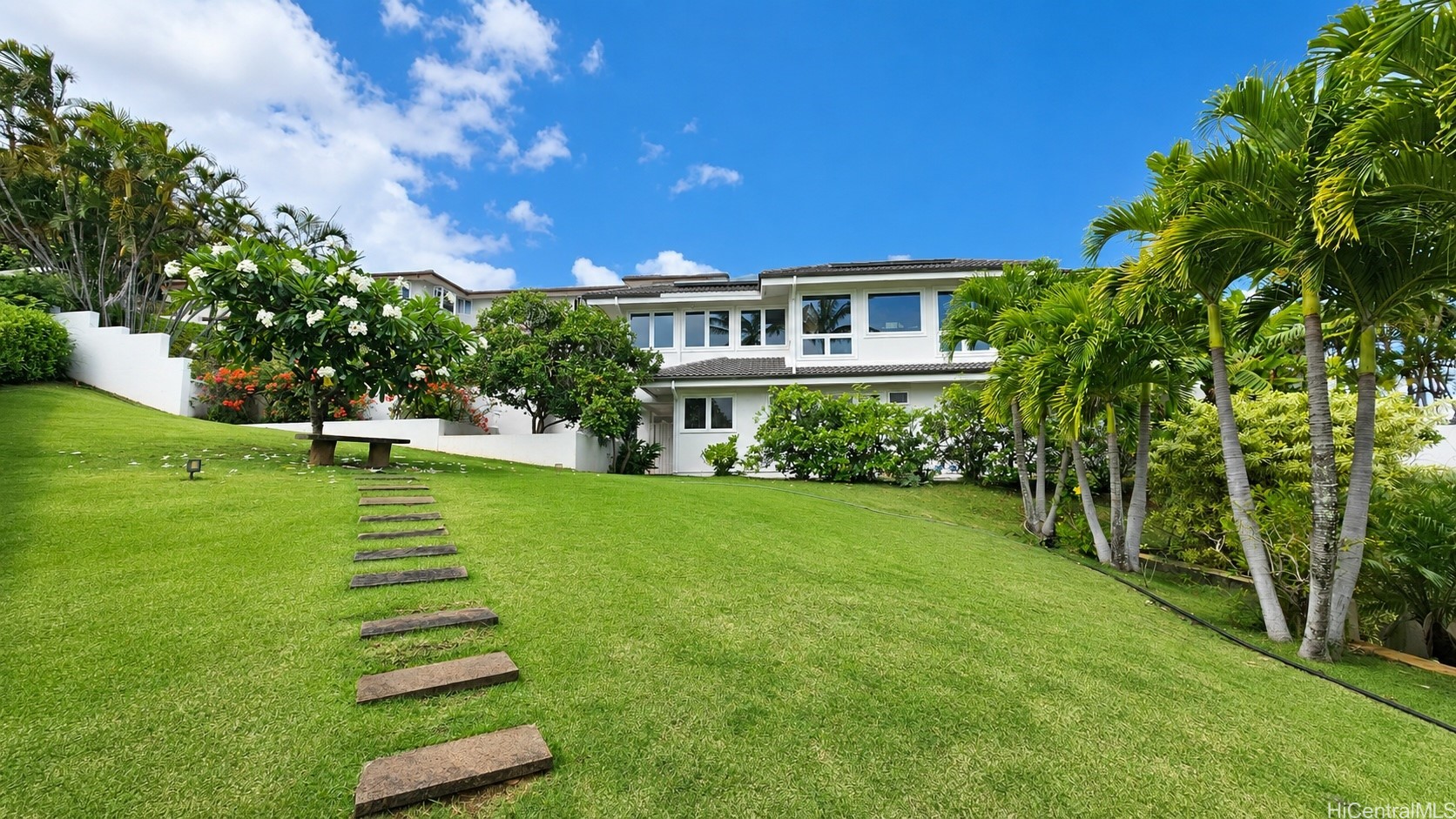 738 Kaulana Place Property Photo 23