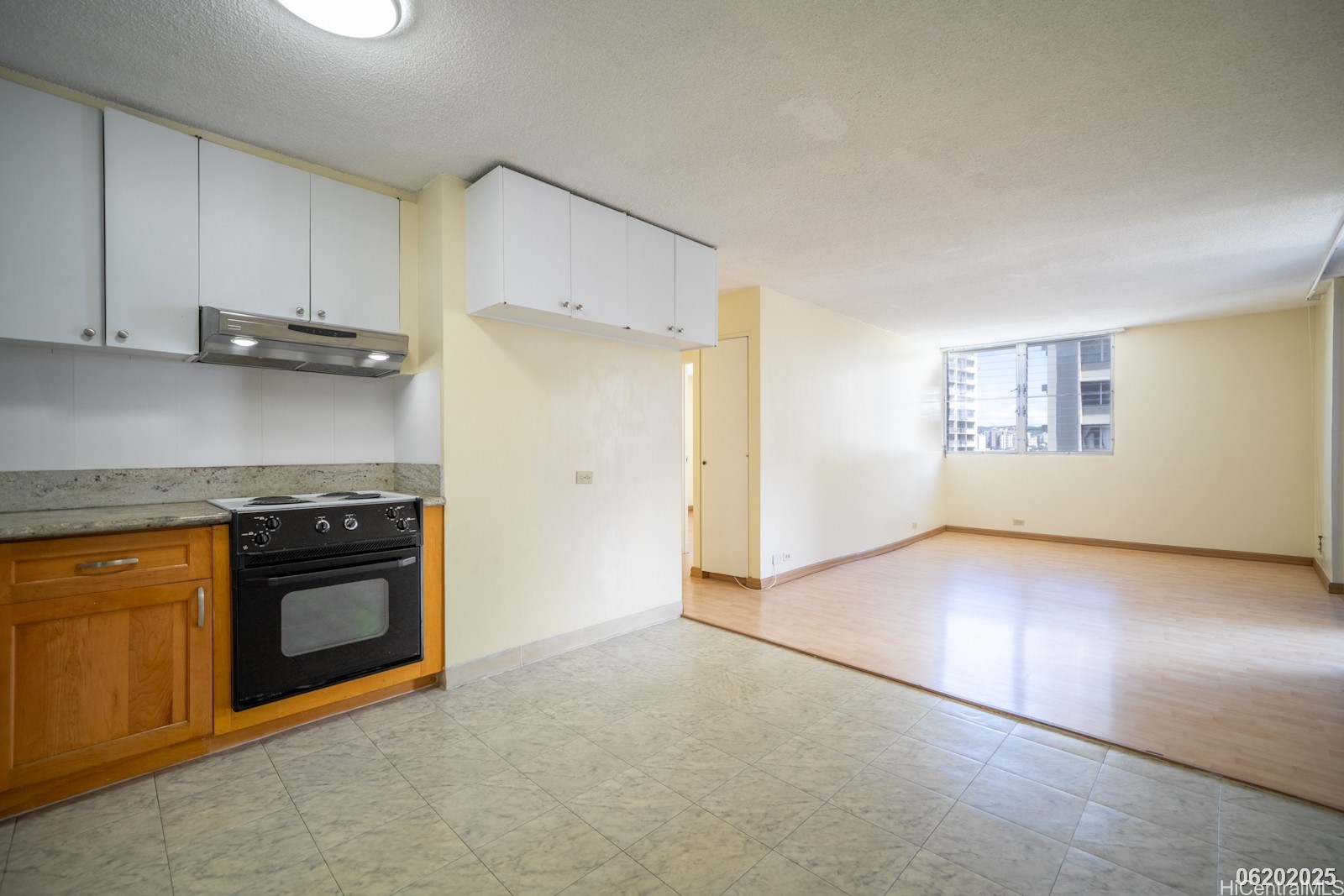 2651 Kuilei Street B76 Property Photo 6