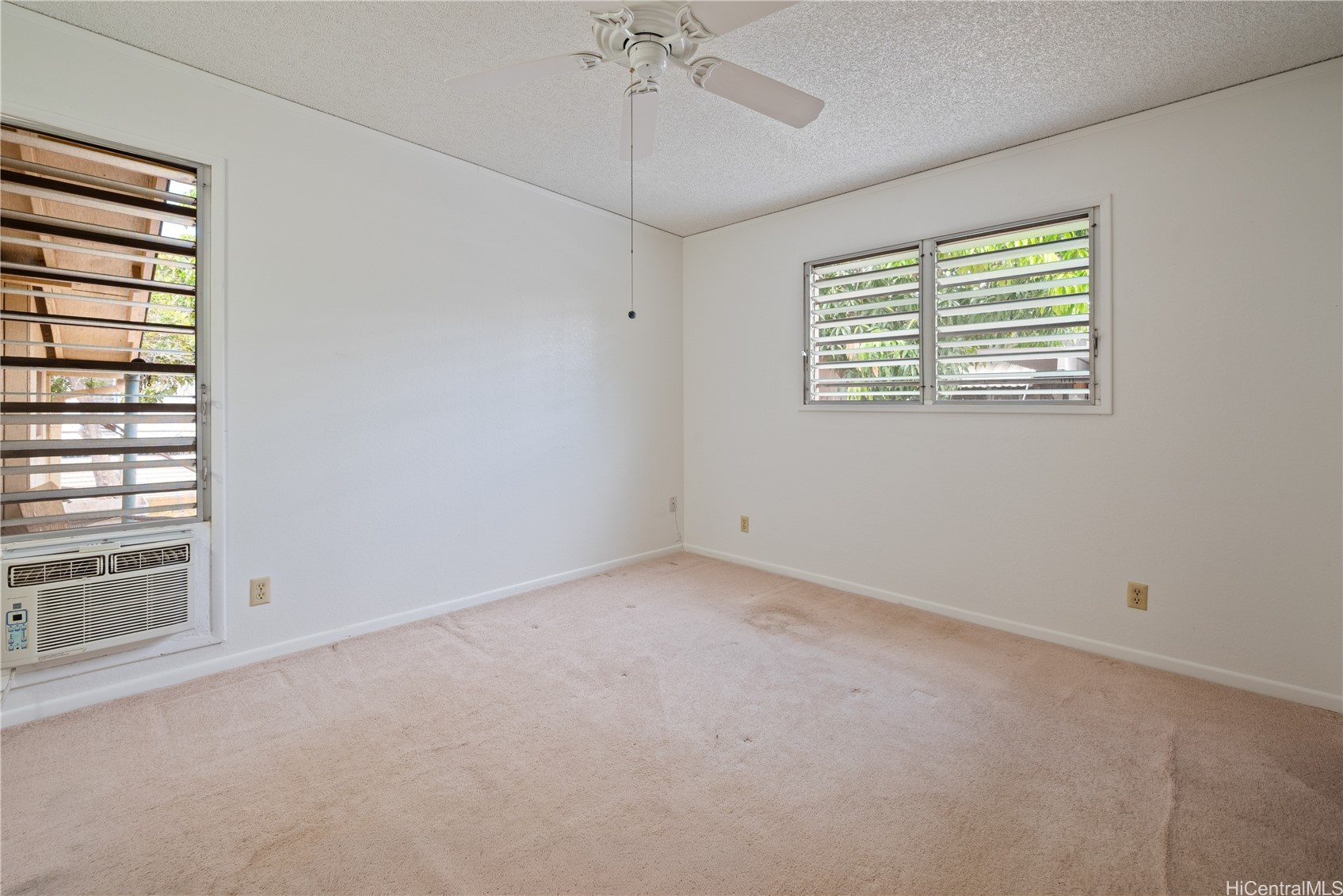 87-531 Manuu Street Property Photo 7