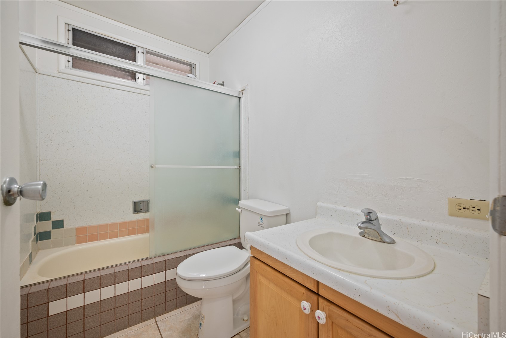 87-531 Manuu Street Property Photo 8