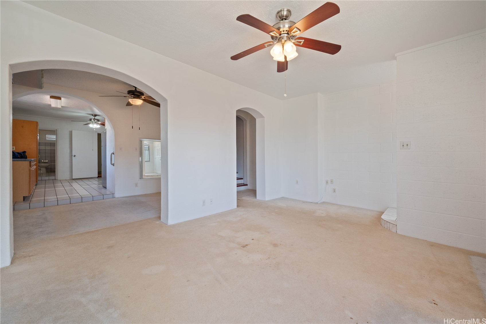 87-531 Manuu Street Property Photo 11
