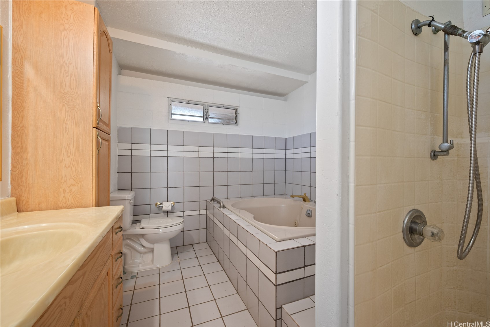 87-531 Manuu Street Property Photo 13