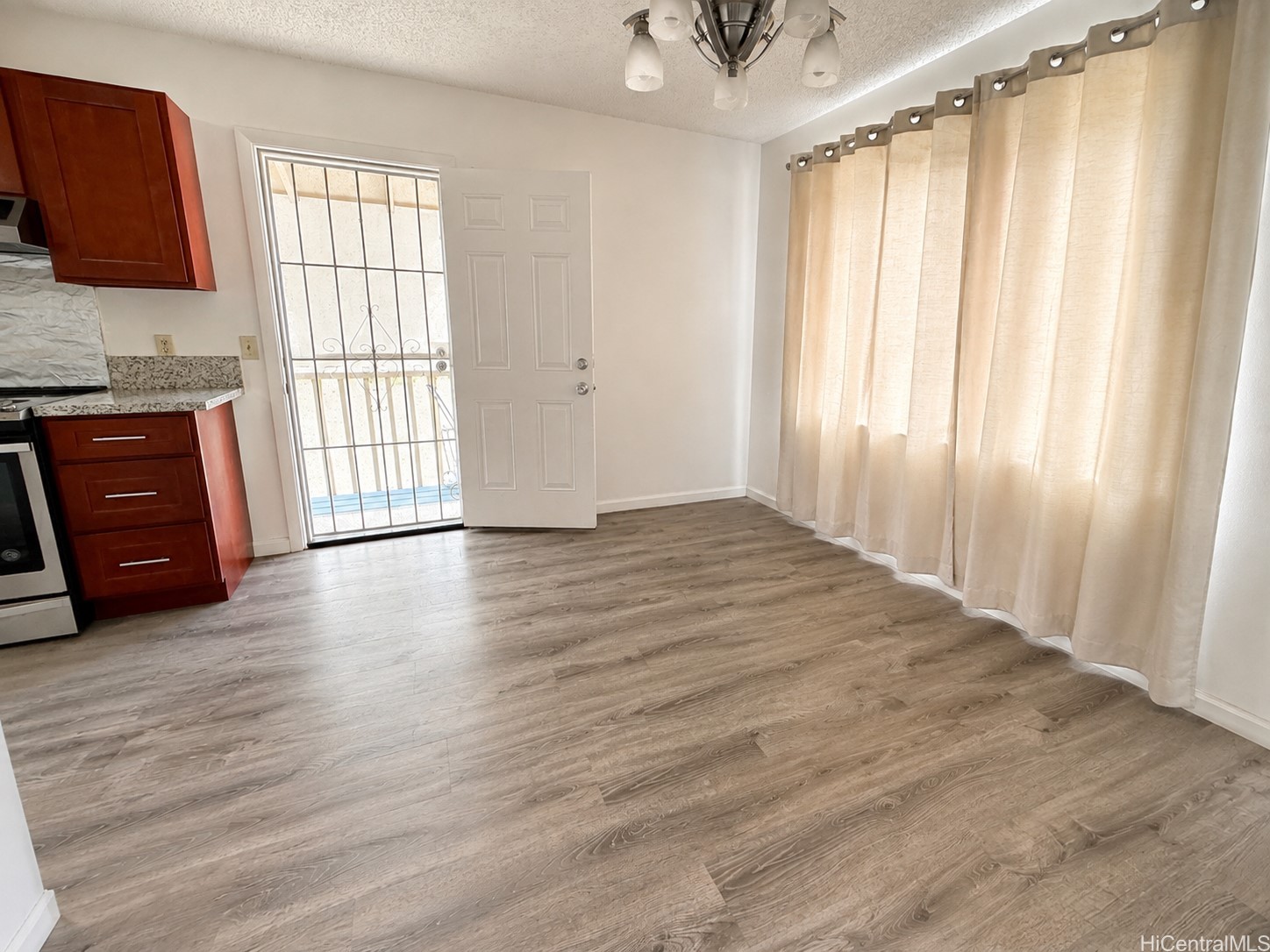 1409 Iao Lane Property Photo 6