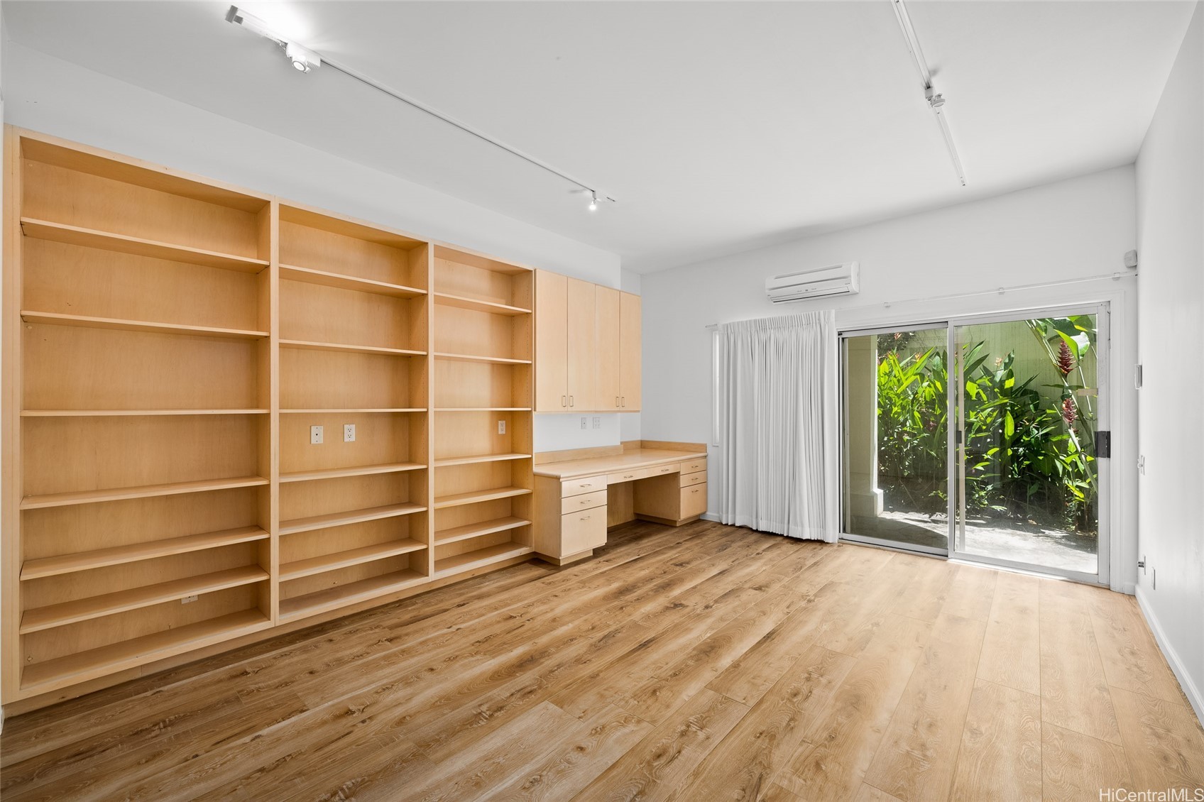 771 Kaulana Place Property Photo 17