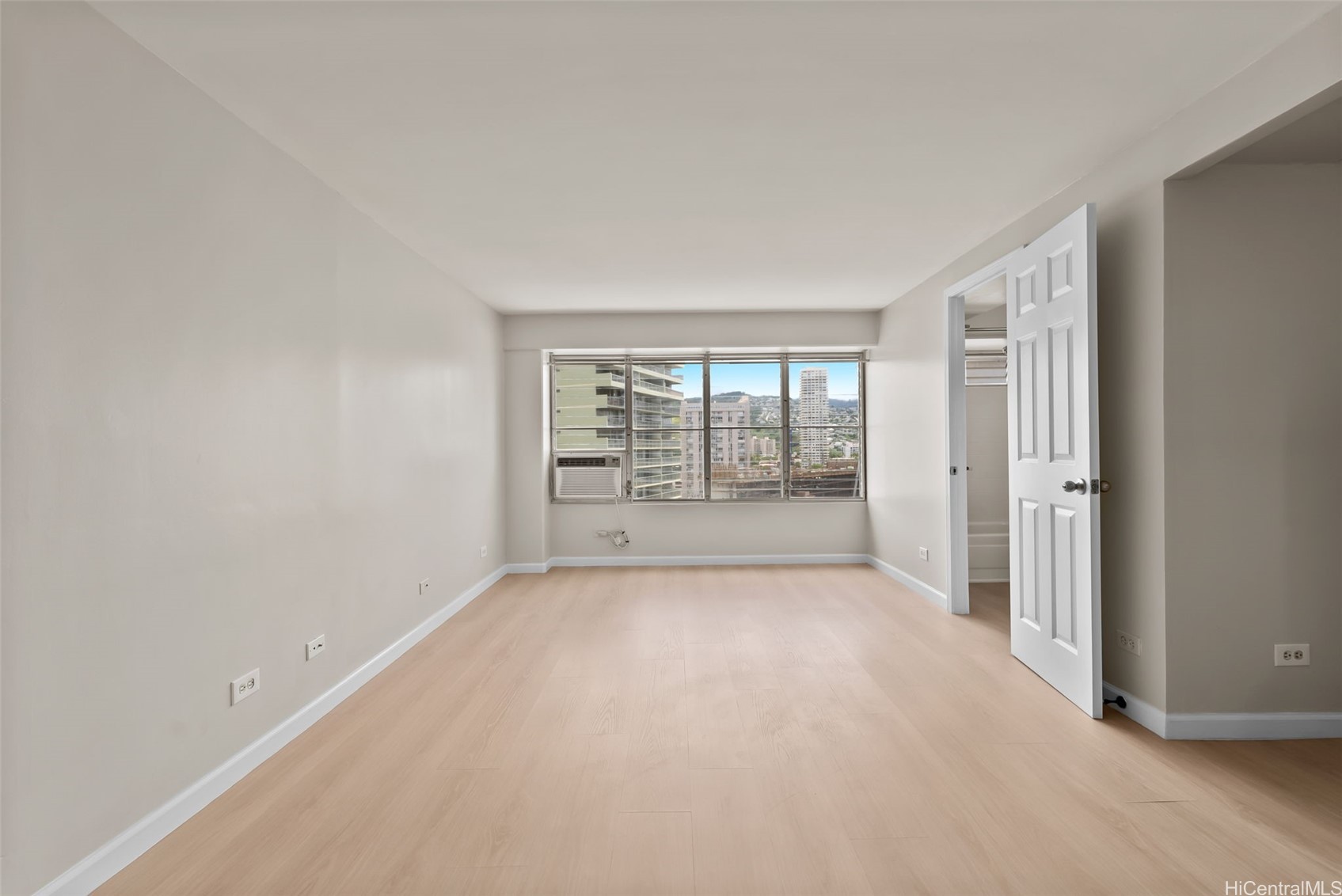 2525 Date Street 1303 Property Photo 4