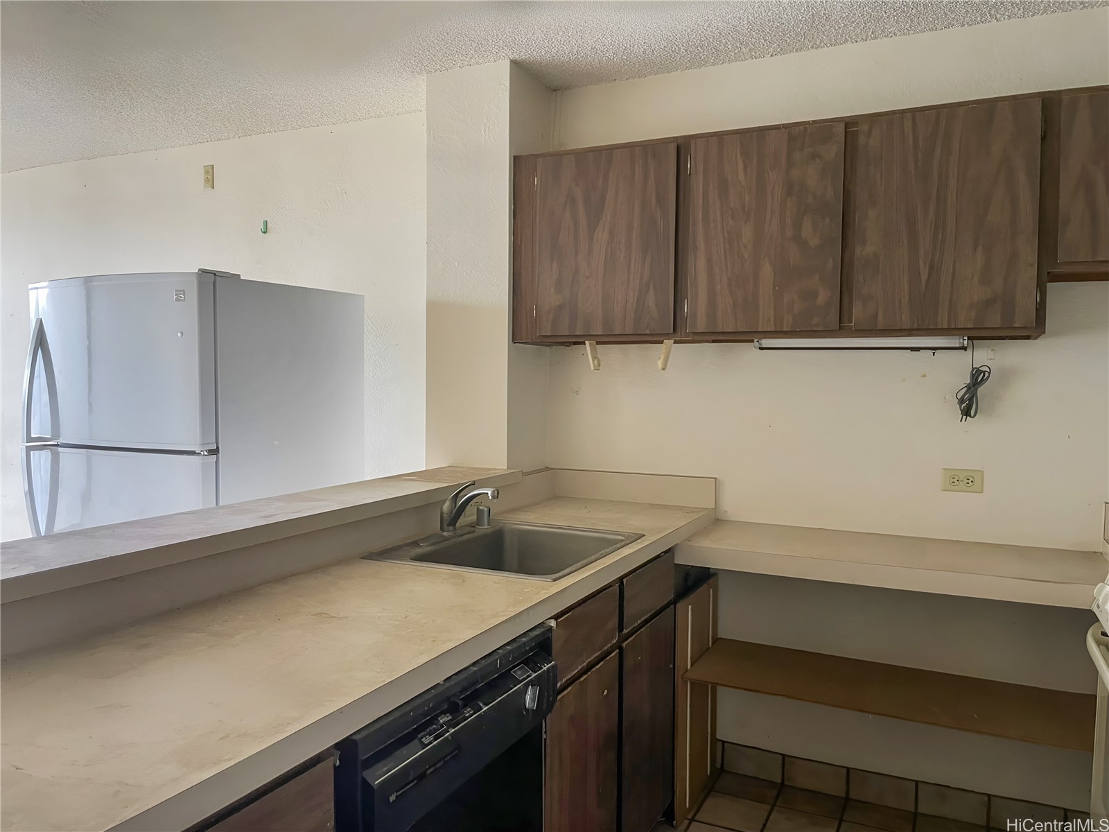 98-410 Koauka Loop 8a Property Photo 3
