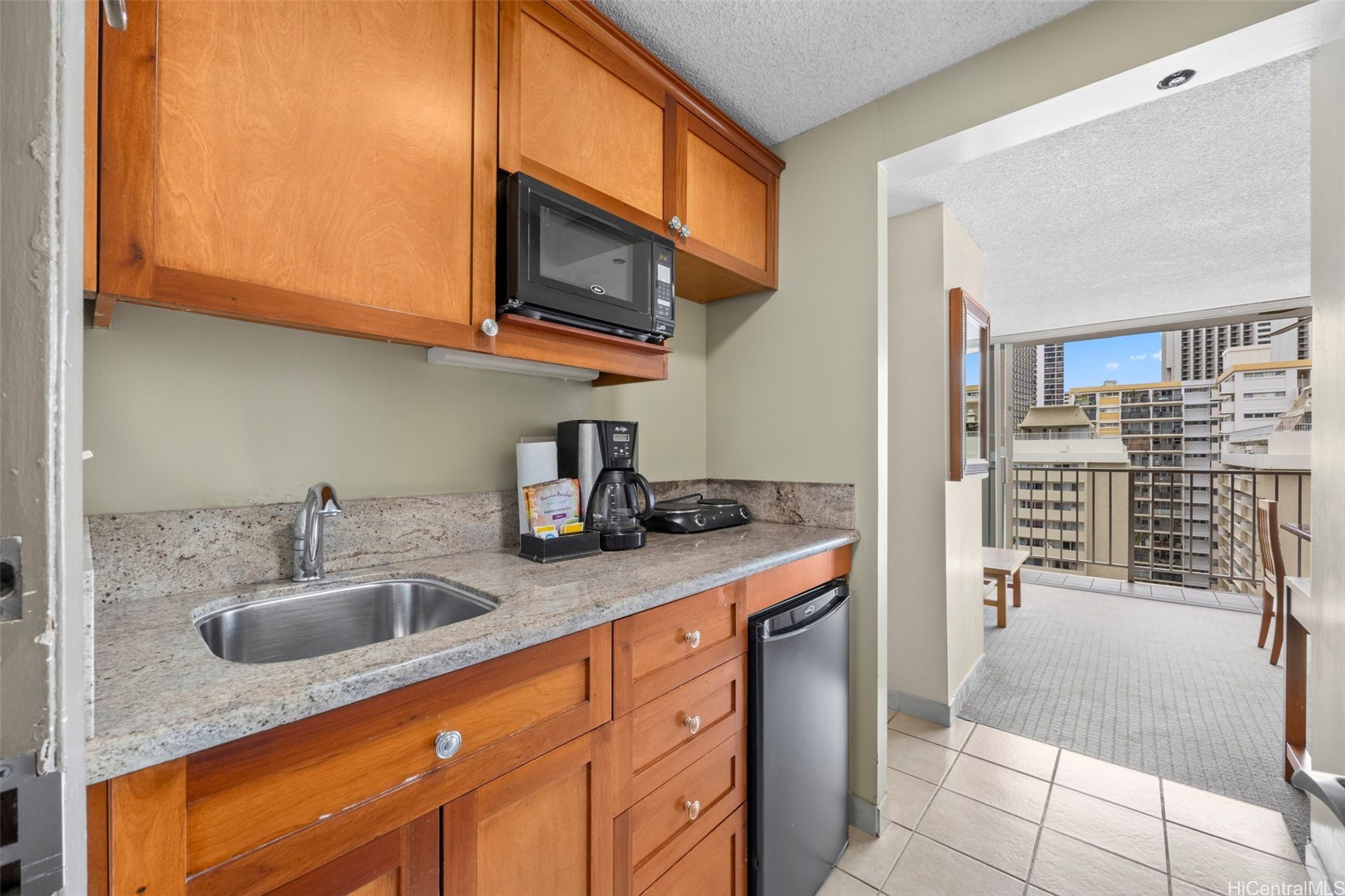 2427 Kuhio Avenue 1108 Property Photo 9