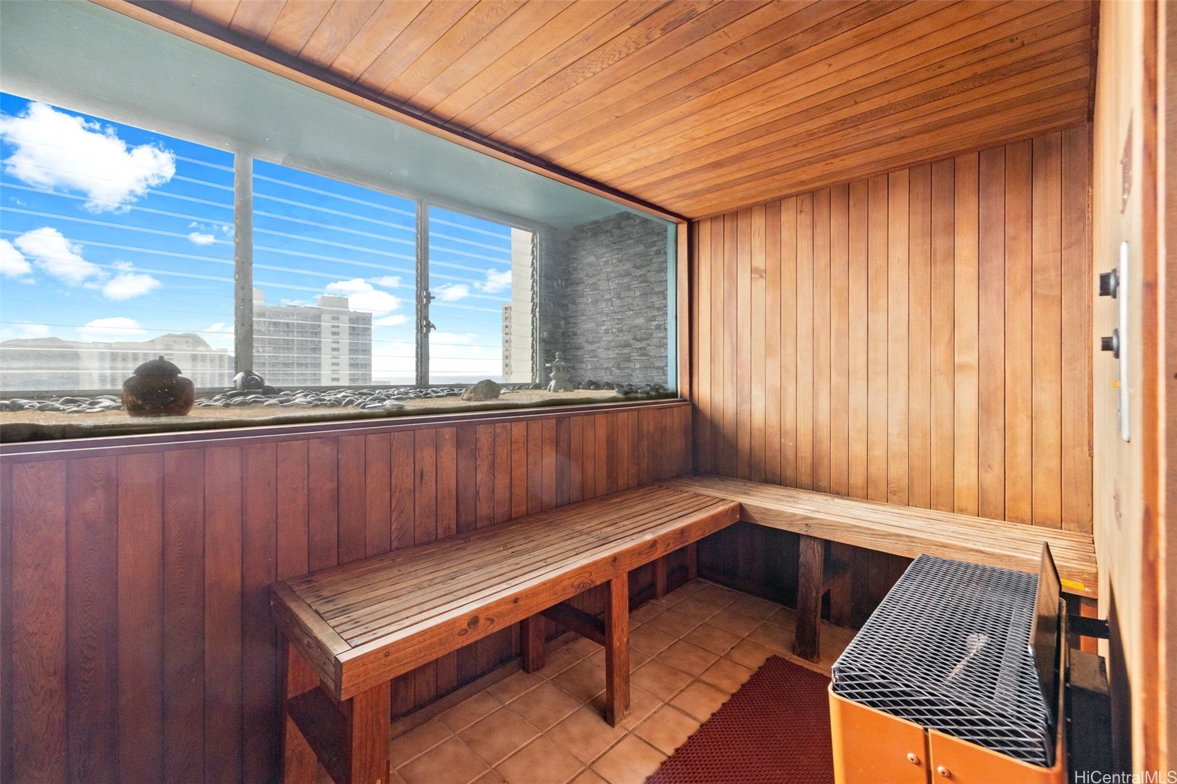 2427 Kuhio Avenue 1108 Property Photo 21