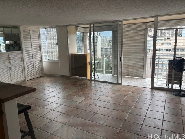 2415 Ala Wai Boulevard 1603 Property Photo 3