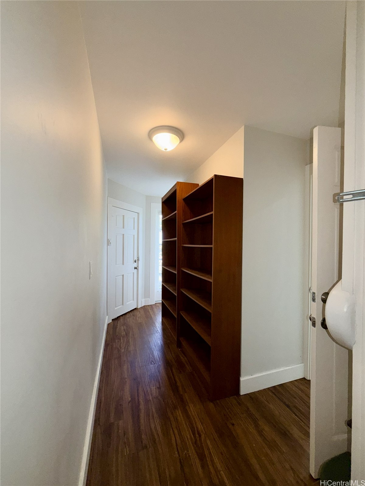 2013 Kakela Drive Back Right Property Photo 22