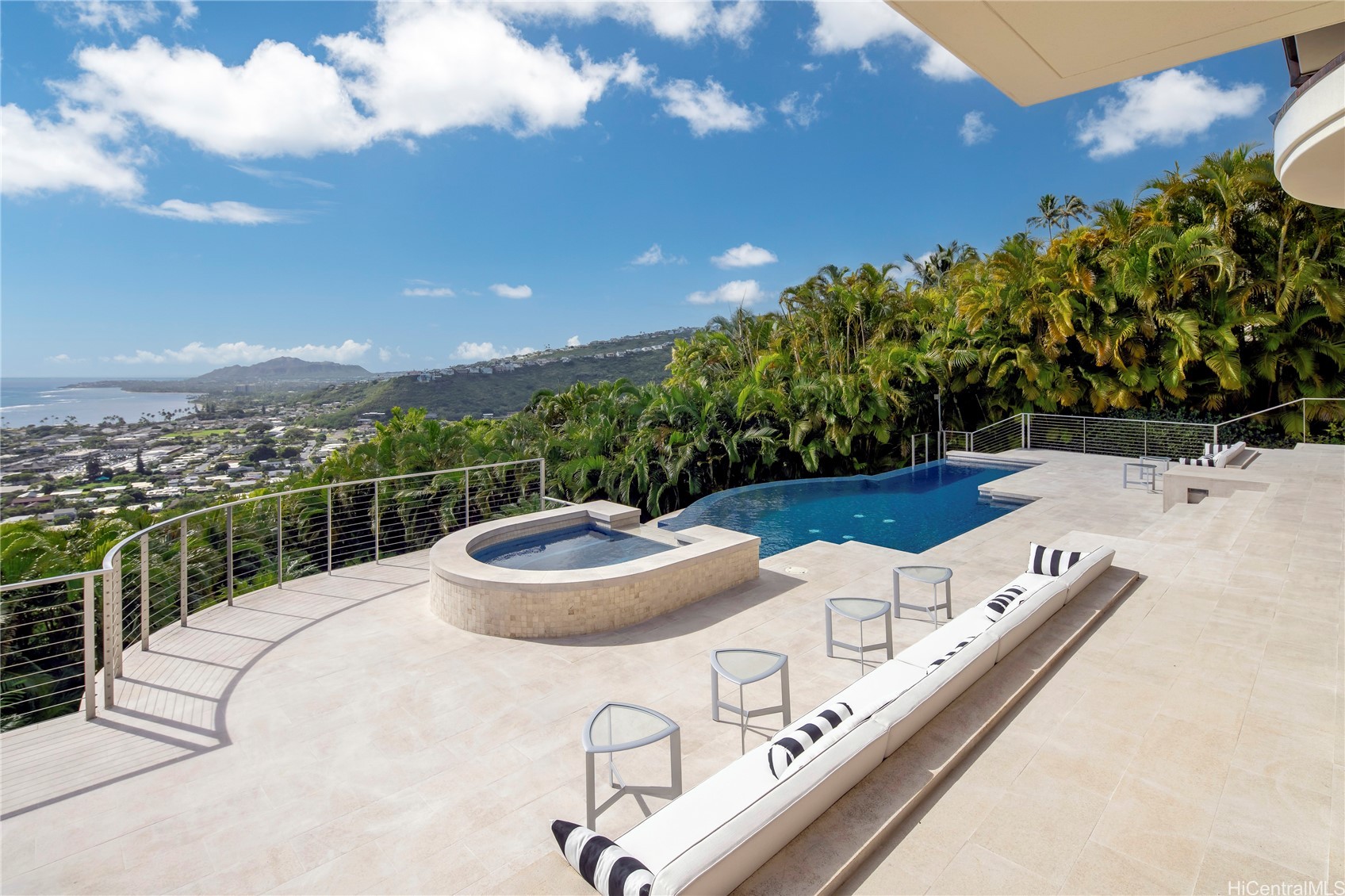 360 Puuikena Drive Property Photo 25