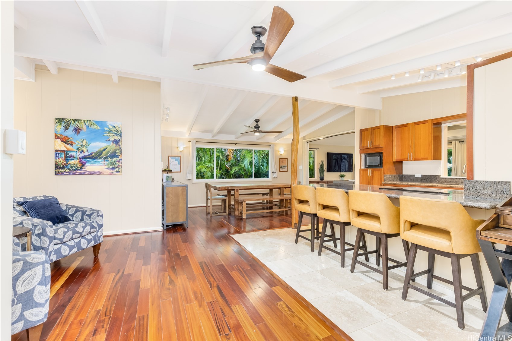 823 Halula Place Property Photo 4