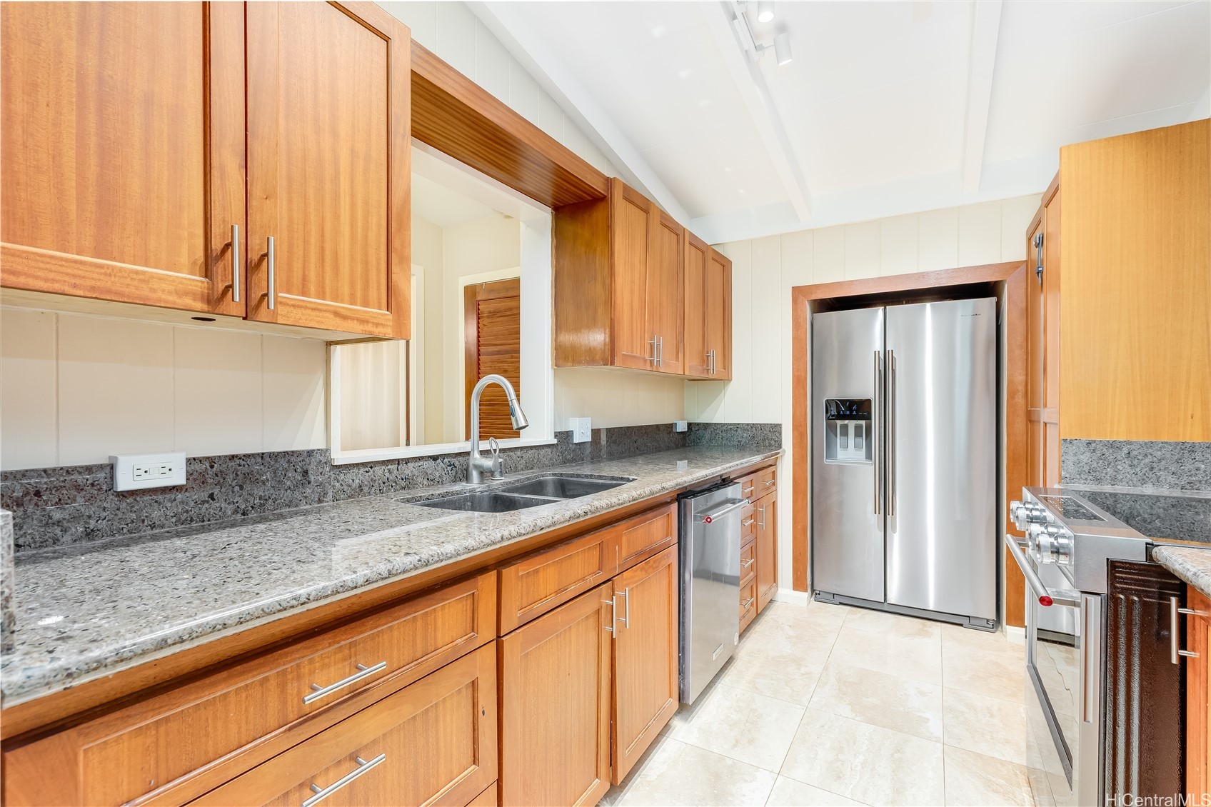823 Halula Place Property Photo 10