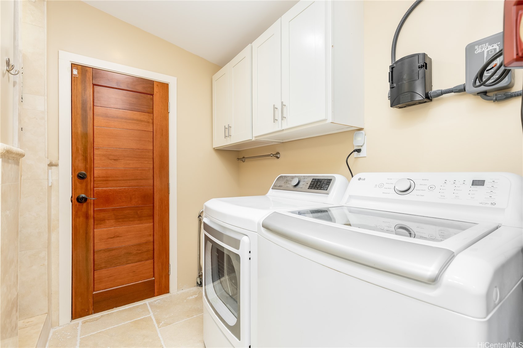 823 Halula Place Property Photo 18