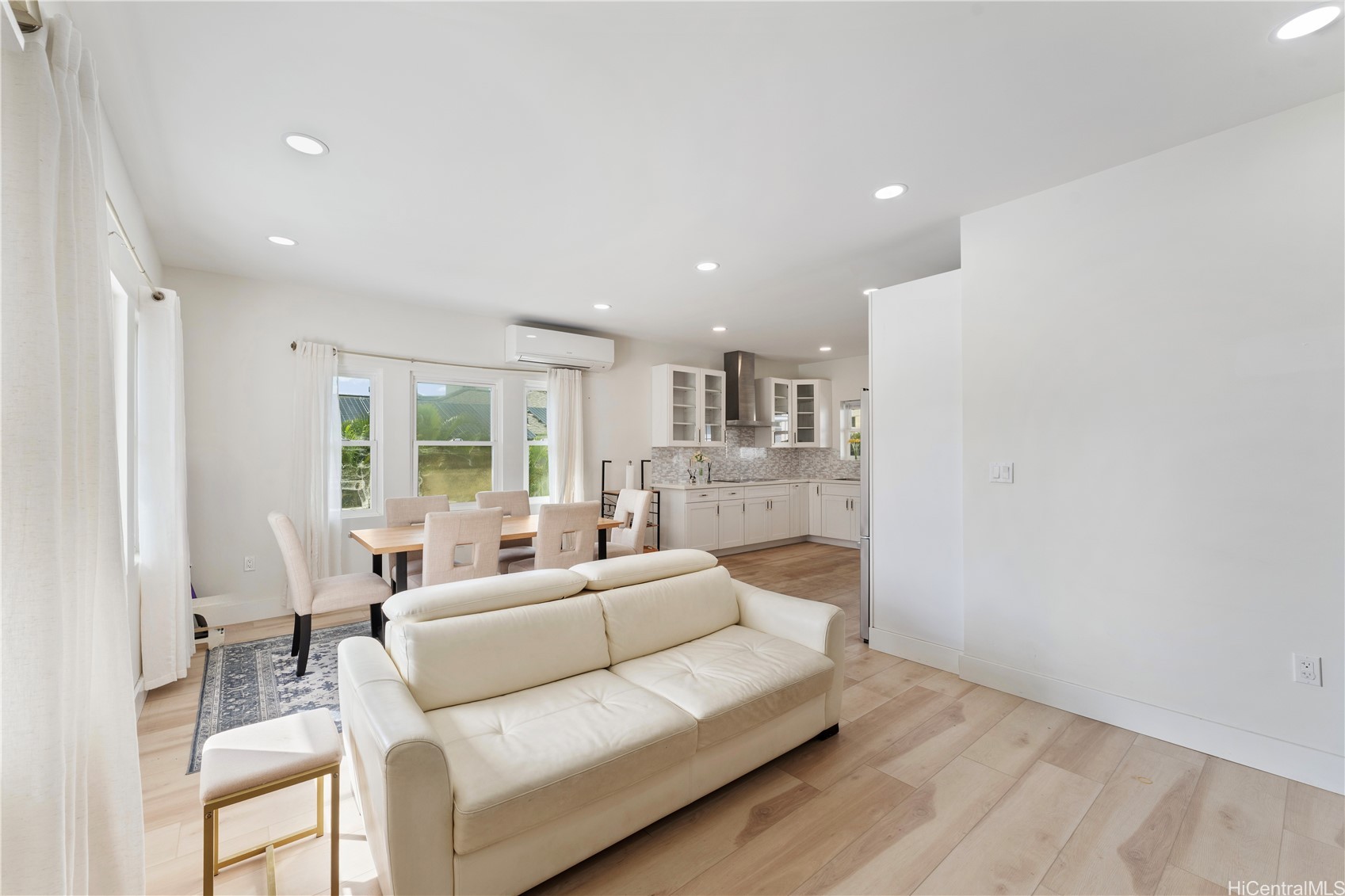 1686 Lewalani Drive Property Photo 4