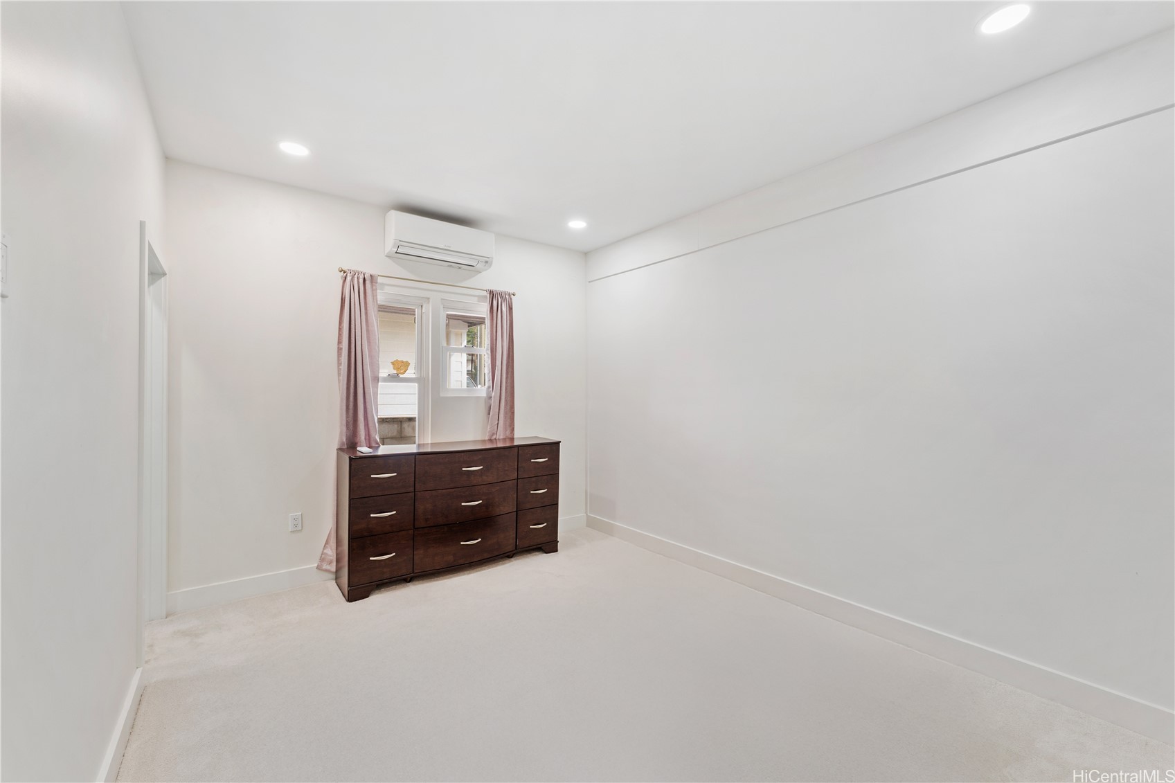 1686 Lewalani Drive Property Photo 9