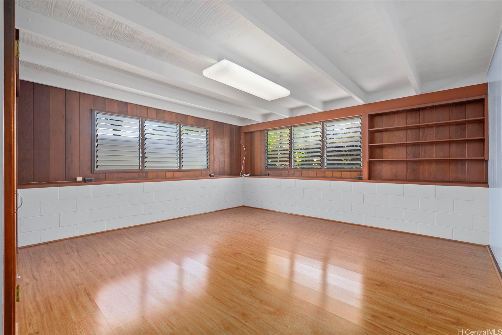2073 Komo Mai Drive Property Photo 12