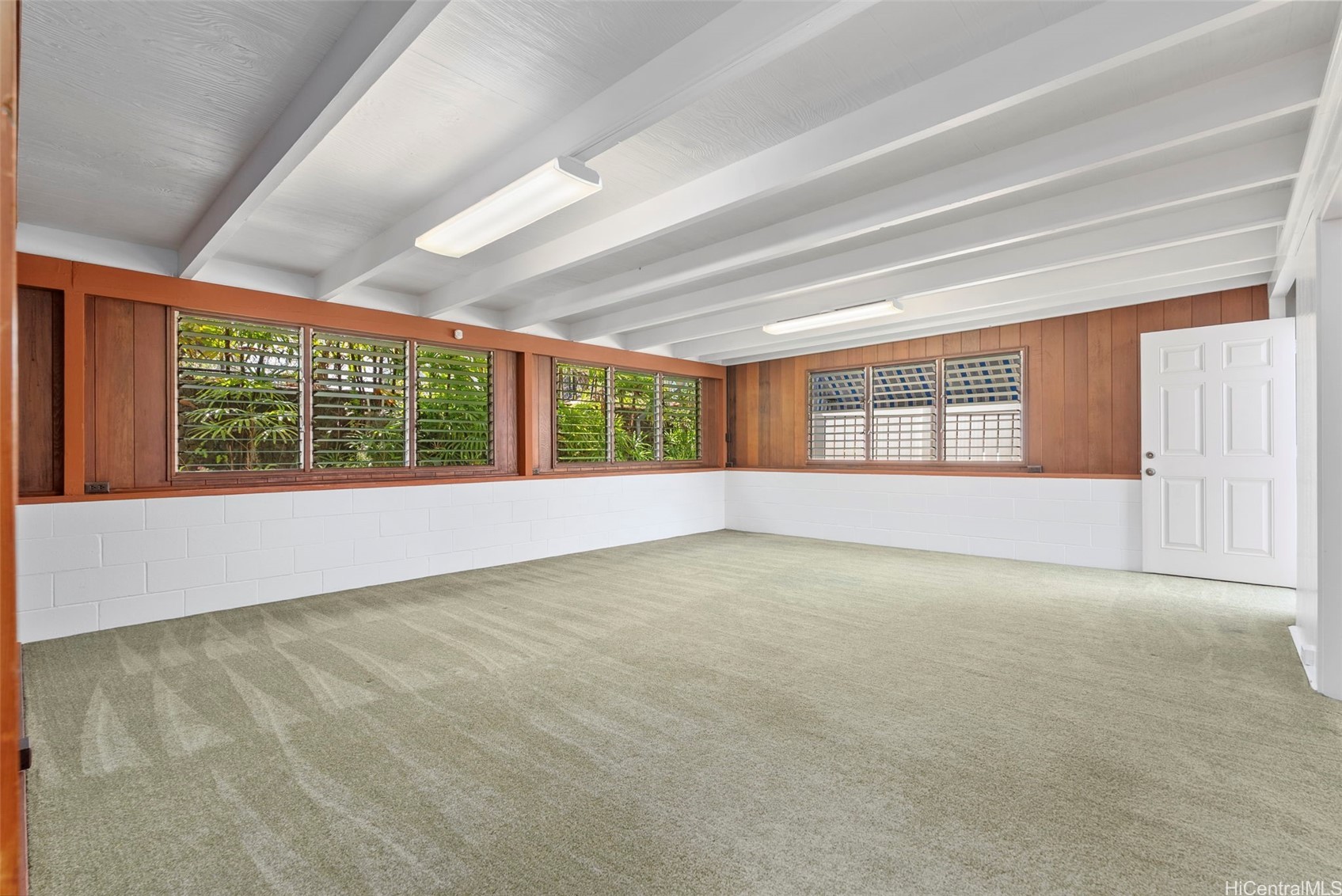 2073 Komo Mai Drive Property Photo 14